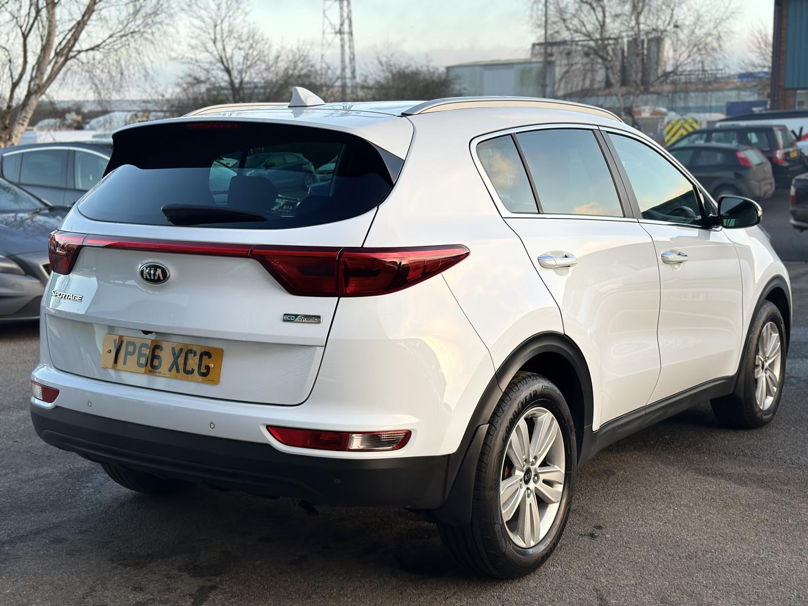 Kia Sportage 1.7 CRDi 2 SUV 5dr Diesel Manual Euro 6 (s/s) (114 bhp)