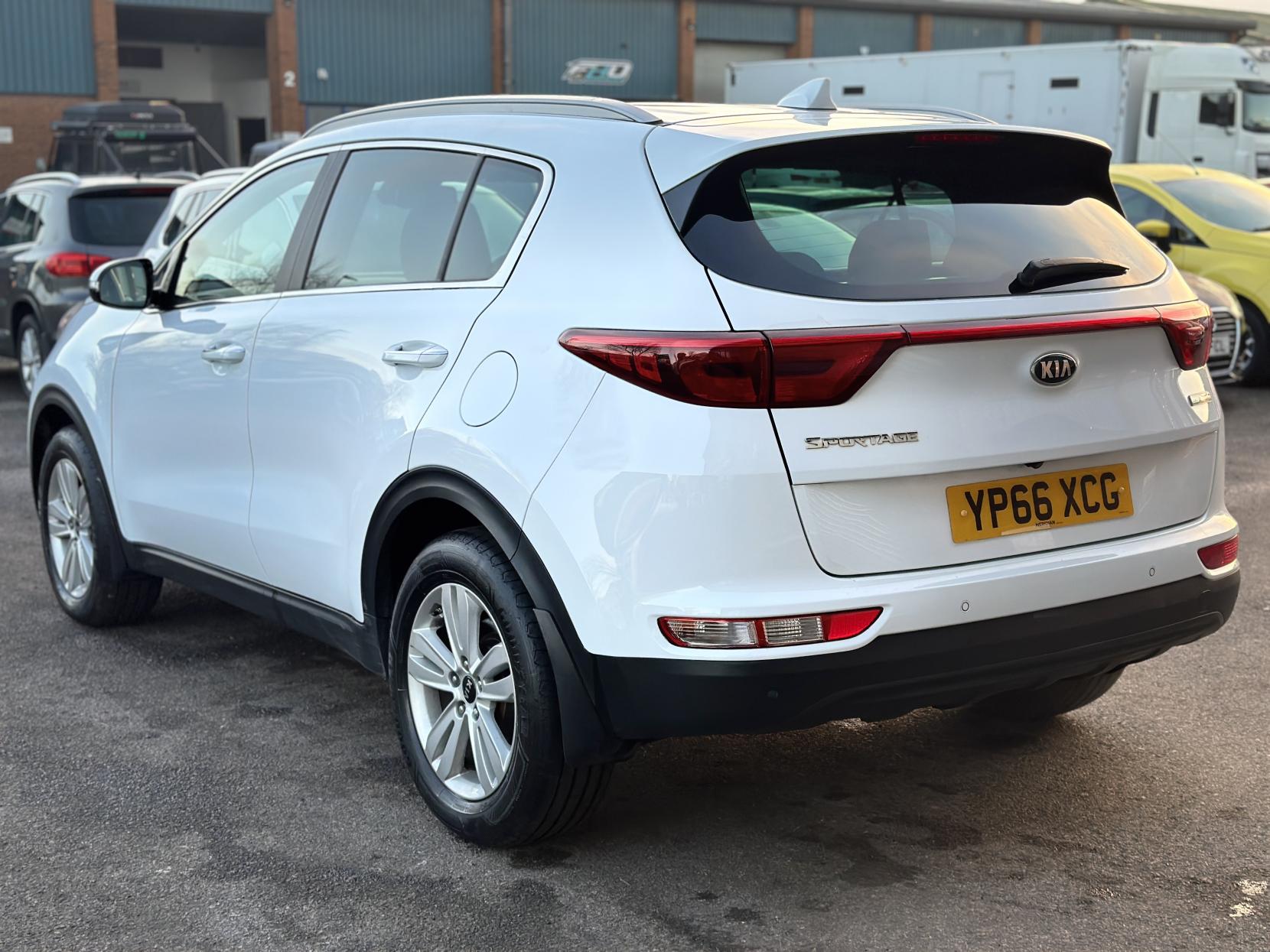 Kia Sportage 1.7 CRDi 2 SUV 5dr Diesel Manual Euro 6 (s/s) (114 bhp)