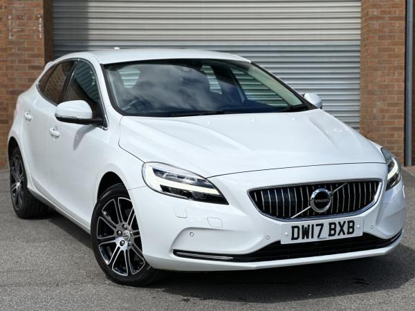 Volvo V40 2.0 D4 Inscription Hatchback 5dr Diesel Auto Euro 6 (s/s) (190 ps)