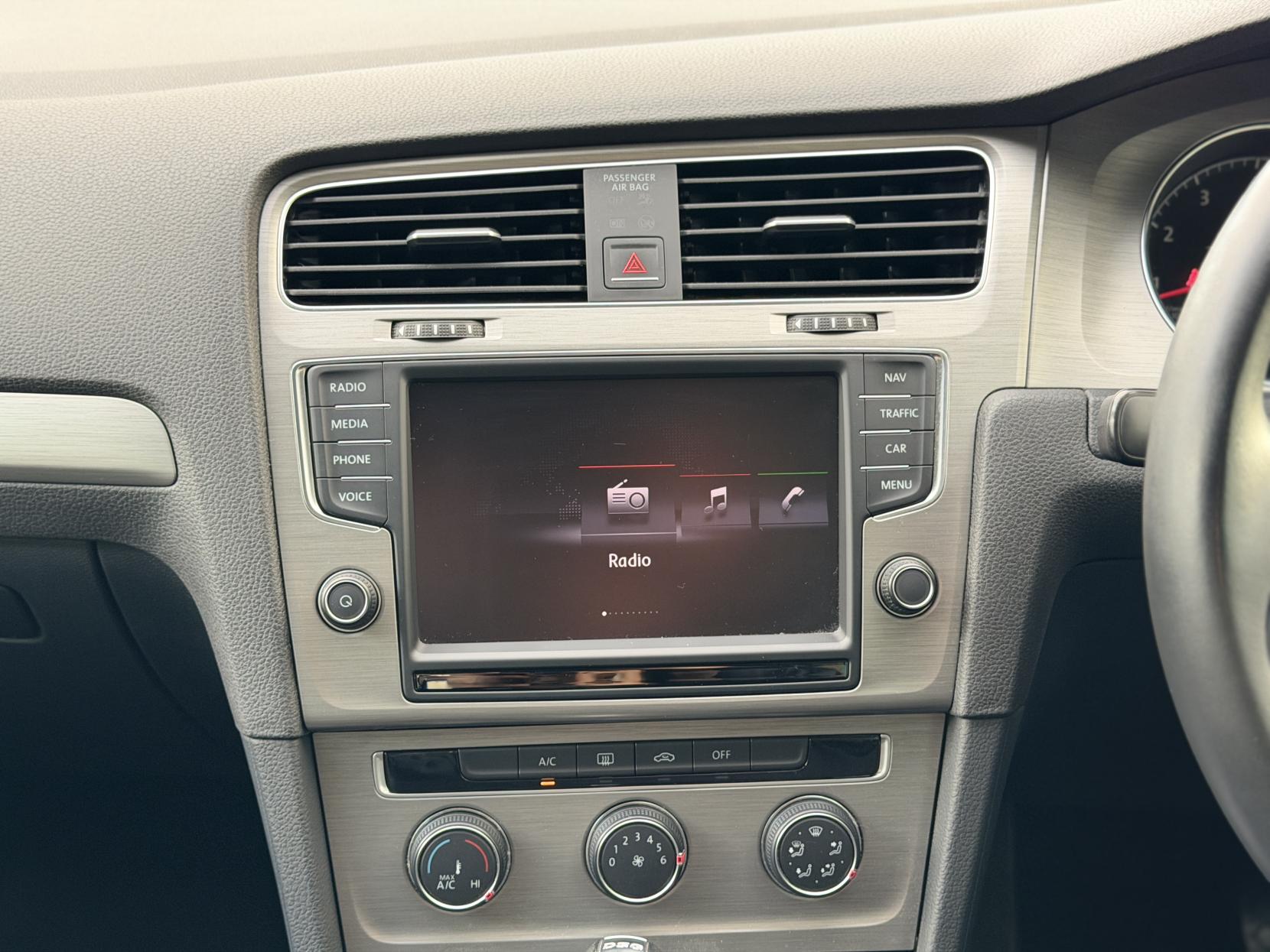 Volkswagen Golf 1.2 TSI BlueMotion Tech S Estate 5dr Petrol DSG Euro 5 (s/s) (105 ps)