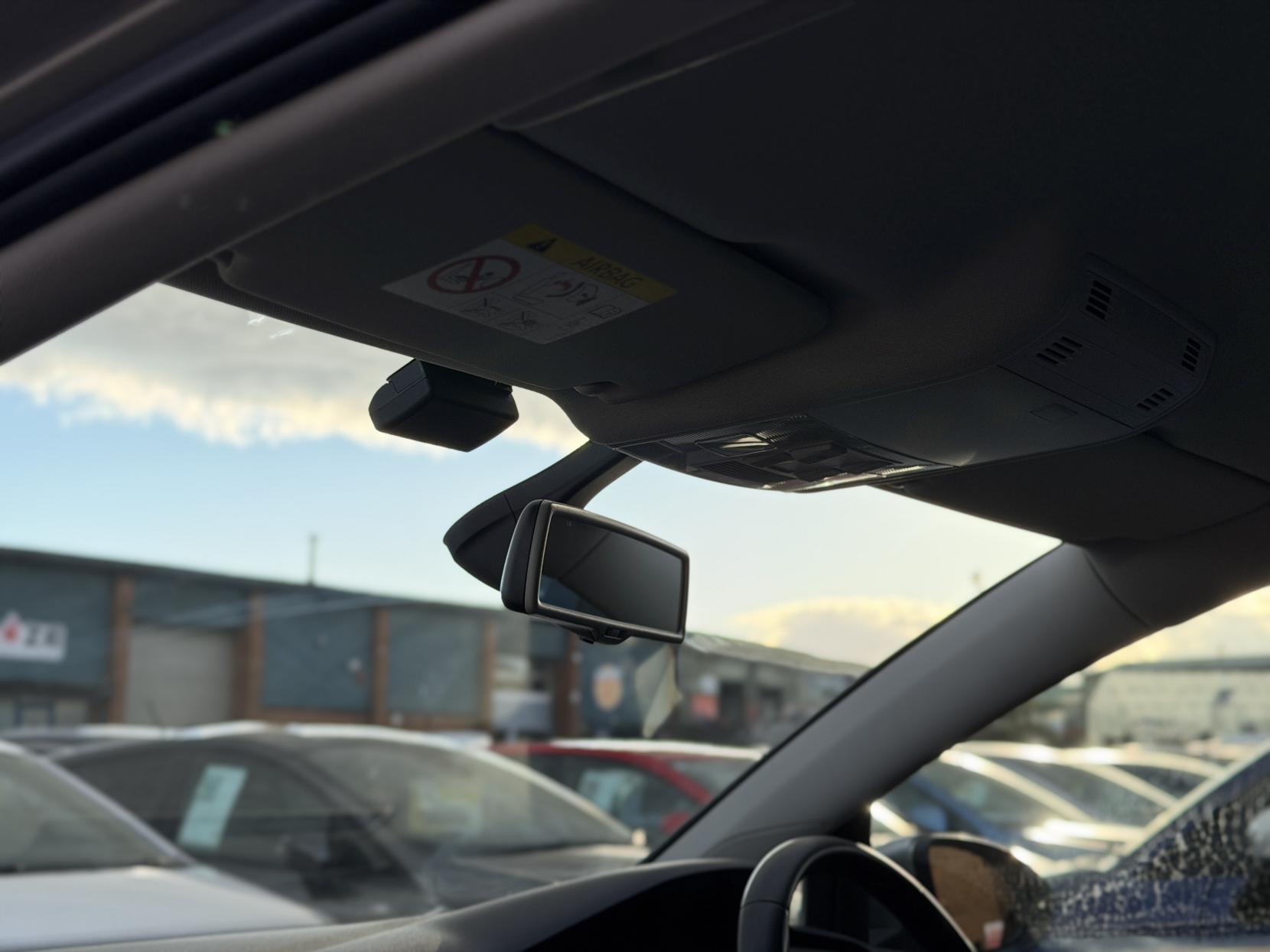 Volkswagen Golf 1.2 TSI BlueMotion Tech S Estate 5dr Petrol DSG Euro 5 (s/s) (105 ps)