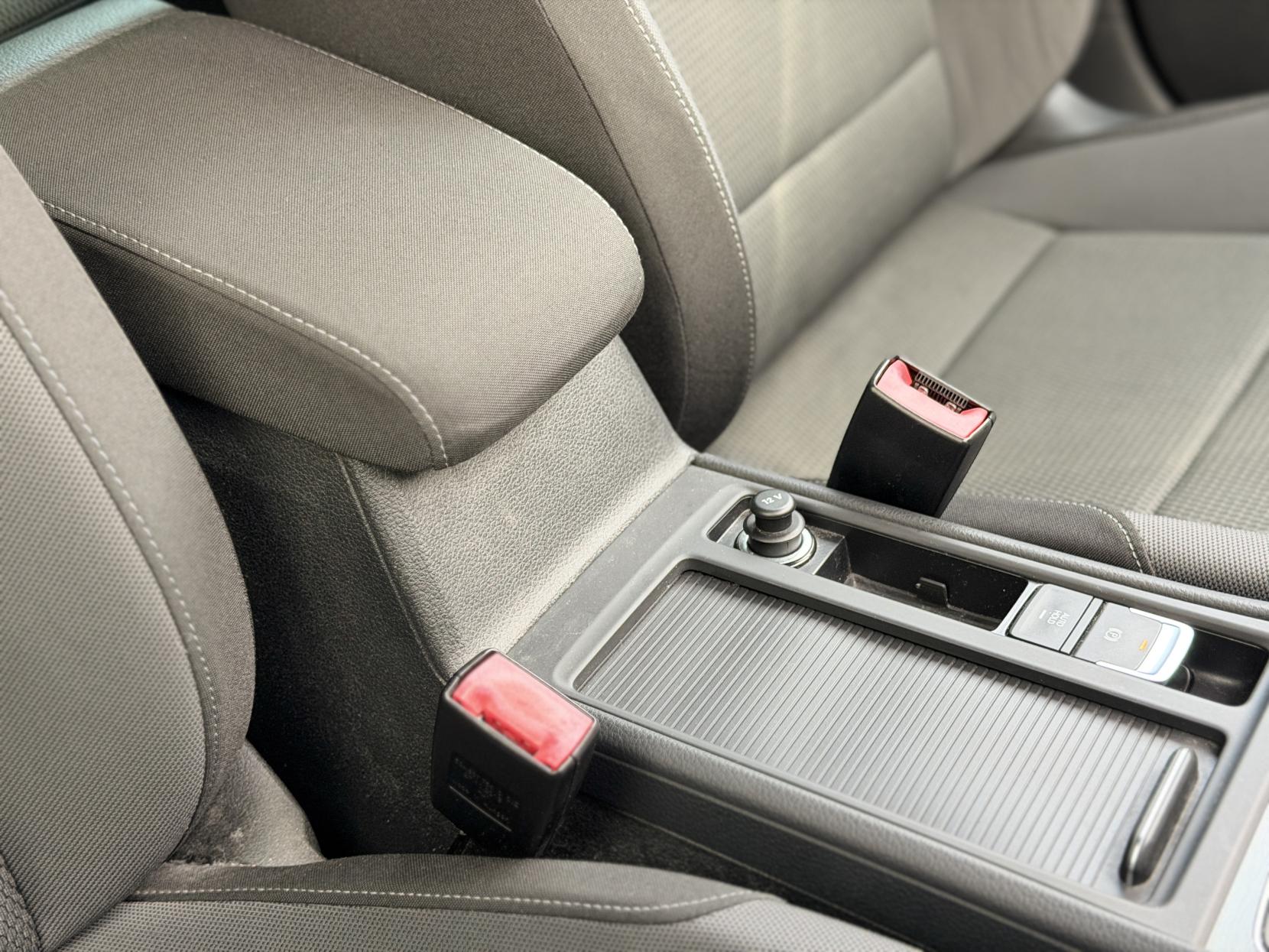 Volkswagen Golf 1.2 TSI BlueMotion Tech S Estate 5dr Petrol DSG Euro 5 (s/s) (105 ps)