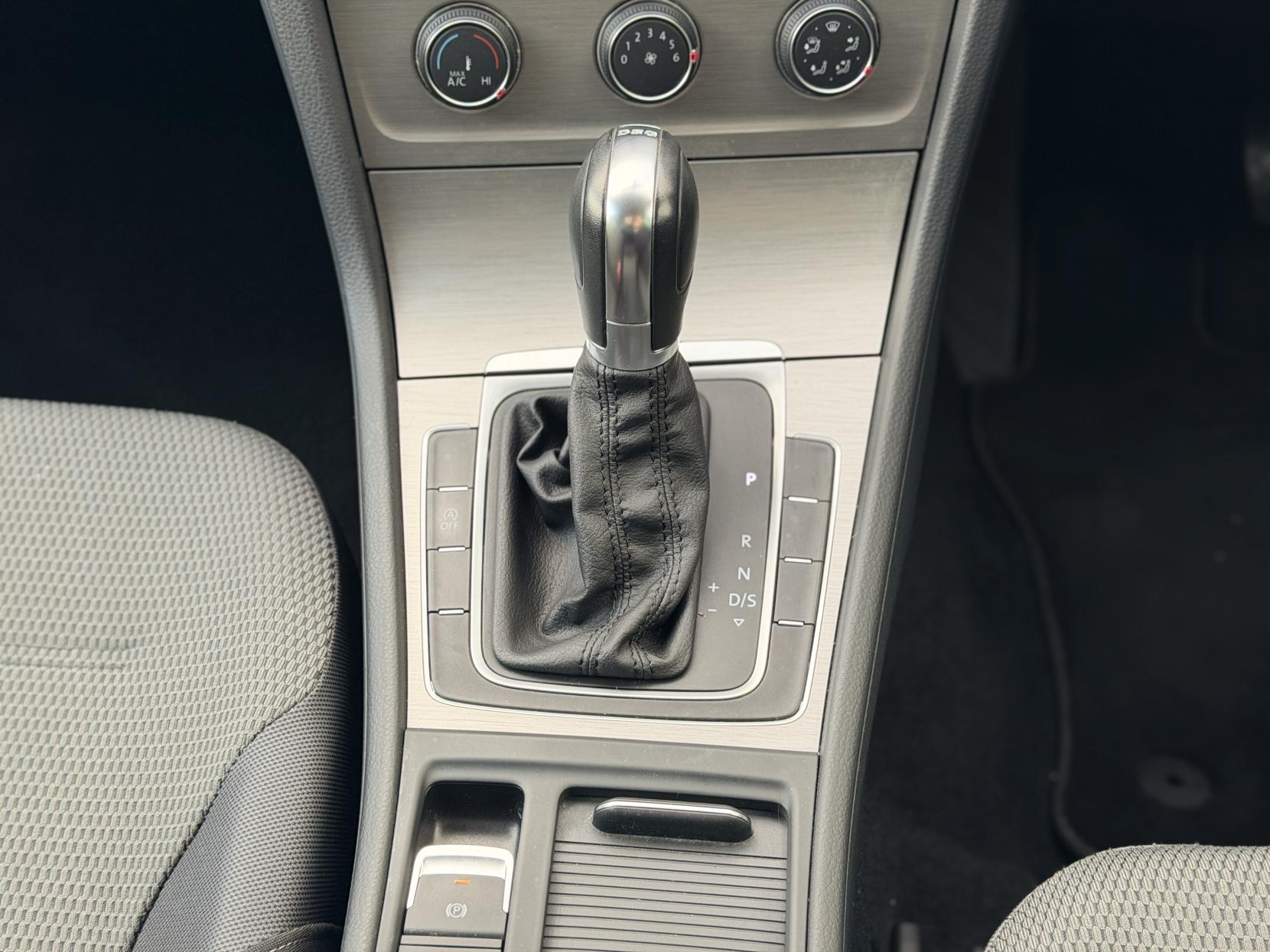 Volkswagen Golf 1.2 TSI BlueMotion Tech S Estate 5dr Petrol DSG Euro 5 (s/s) (105 ps)