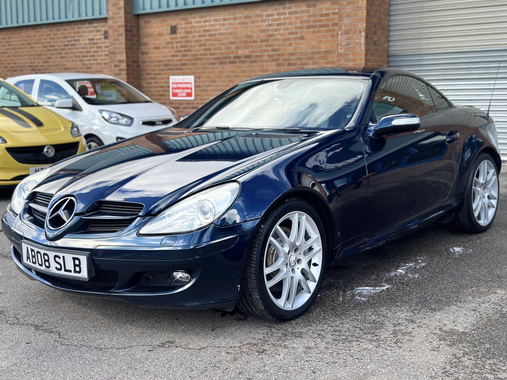 Mercedes-Benz SLK 3.0 SLK280 Convertible 2dr Petrol G-Tronic Euro 5 (231 ps)