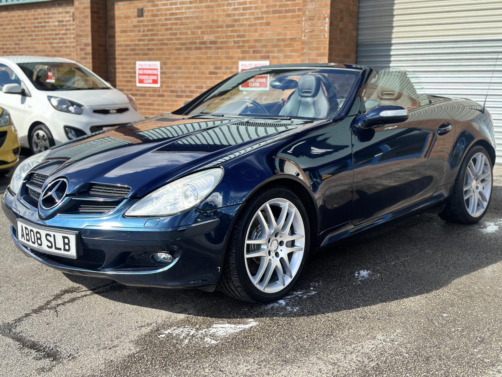 Mercedes-Benz SLK 3.0 SLK280 Convertible 2dr Petrol G-Tronic Euro 5 (231 ps)