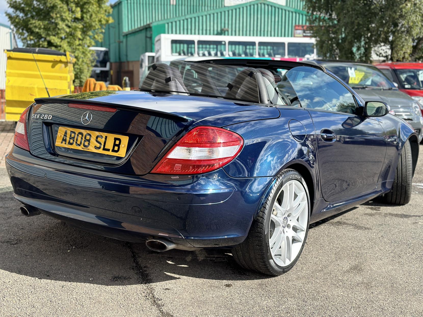 Mercedes-Benz SLK 3.0 SLK280 Convertible 2dr Petrol G-Tronic Euro 5 (231 ps)