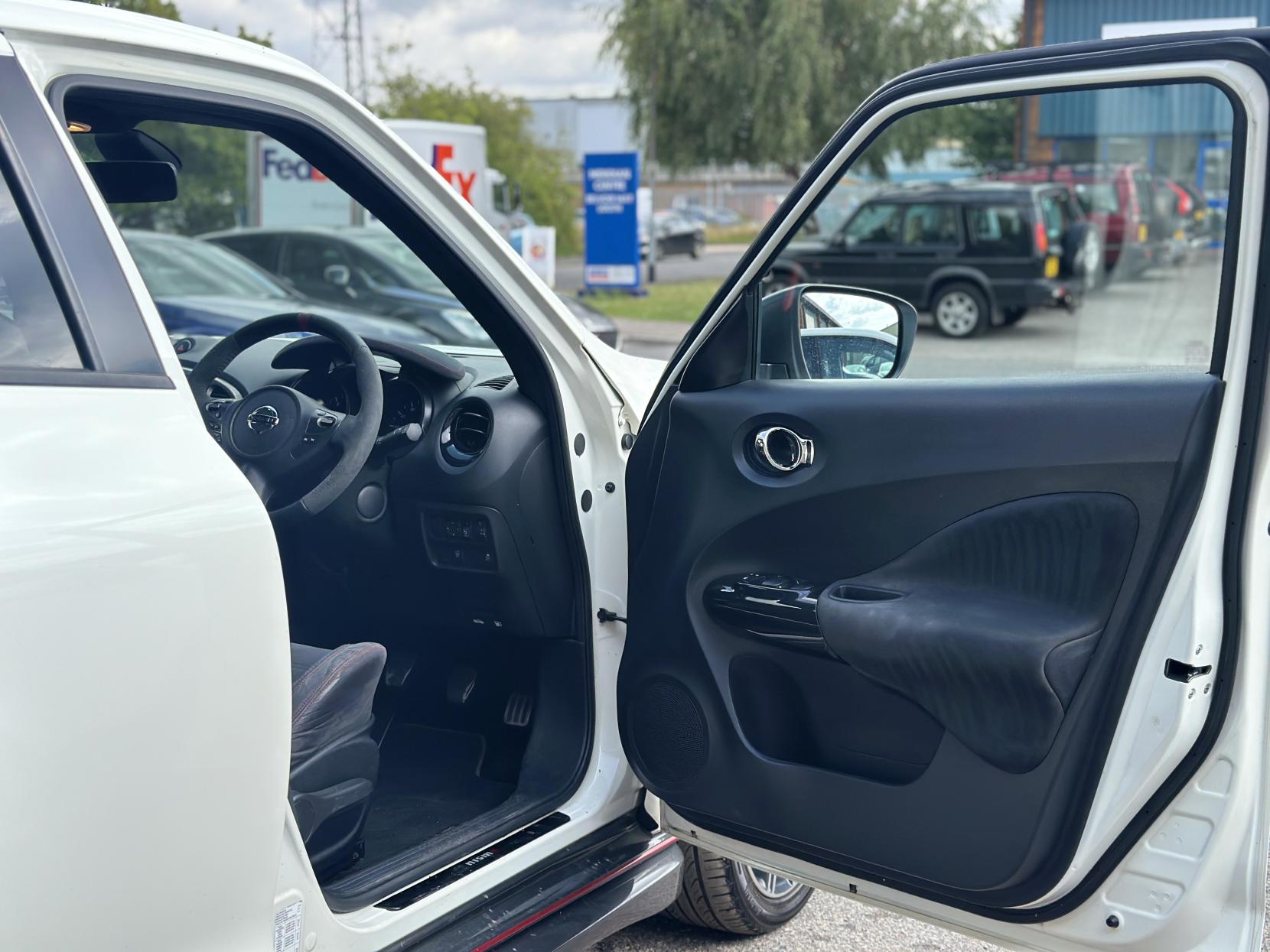 Nissan Juke 1.6 DIG-T Nismo RS SUV 5dr Petrol Manual Euro 5 (218 ps)