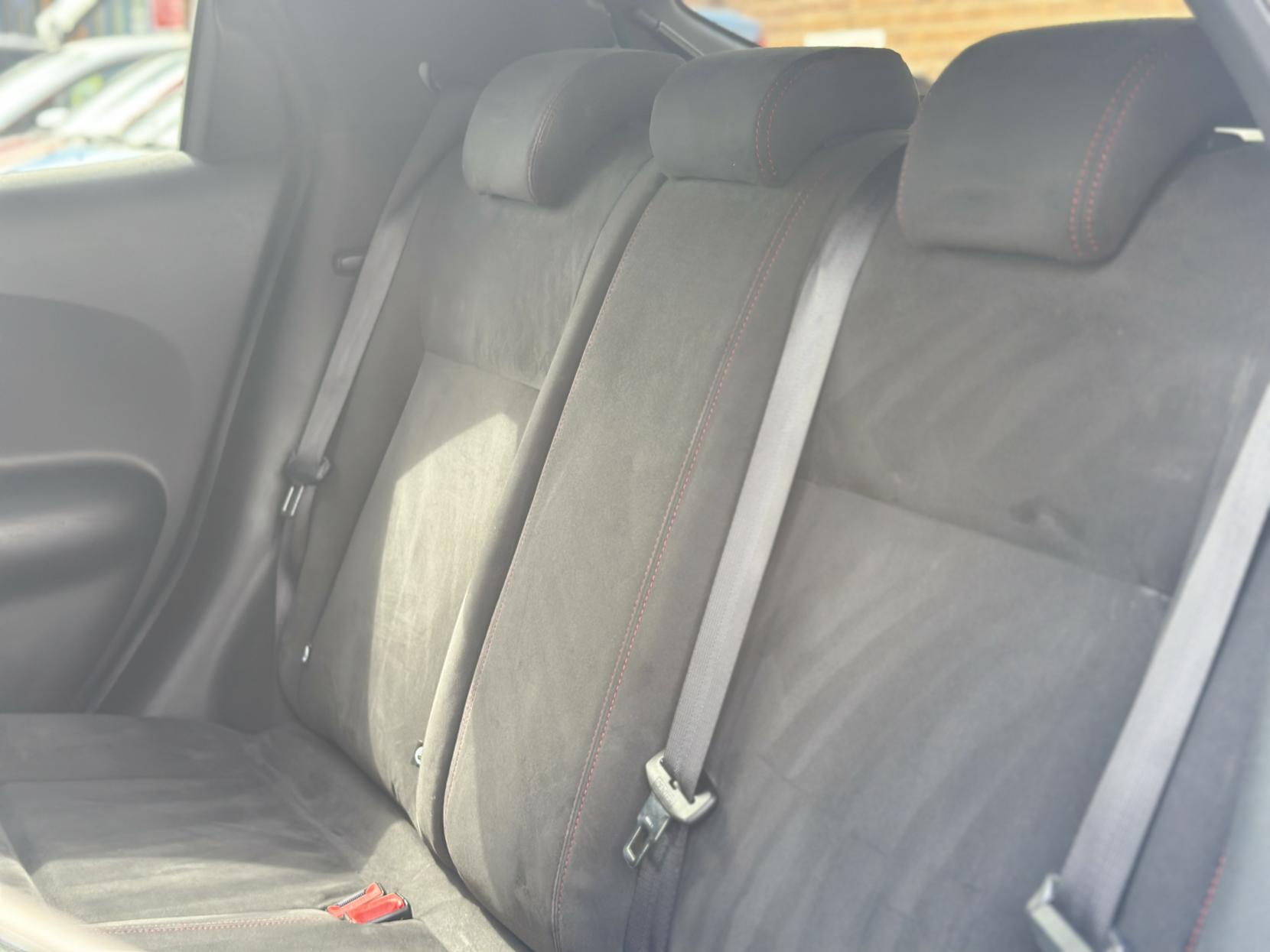 Nissan Juke 1.6 DIG-T Nismo RS SUV 5dr Petrol Manual Euro 5 (218 ps)