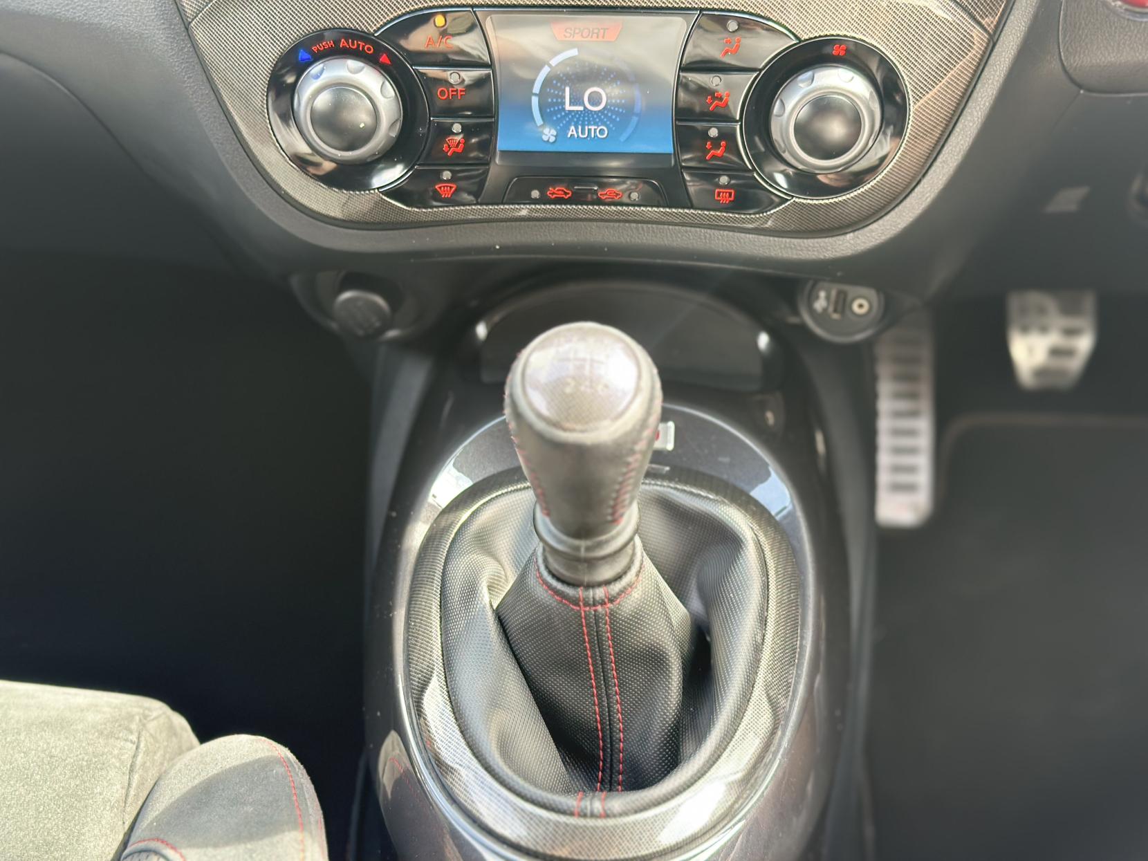 Nissan Juke 1.6 DIG-T Nismo RS SUV 5dr Petrol Manual Euro 5 (218 ps)