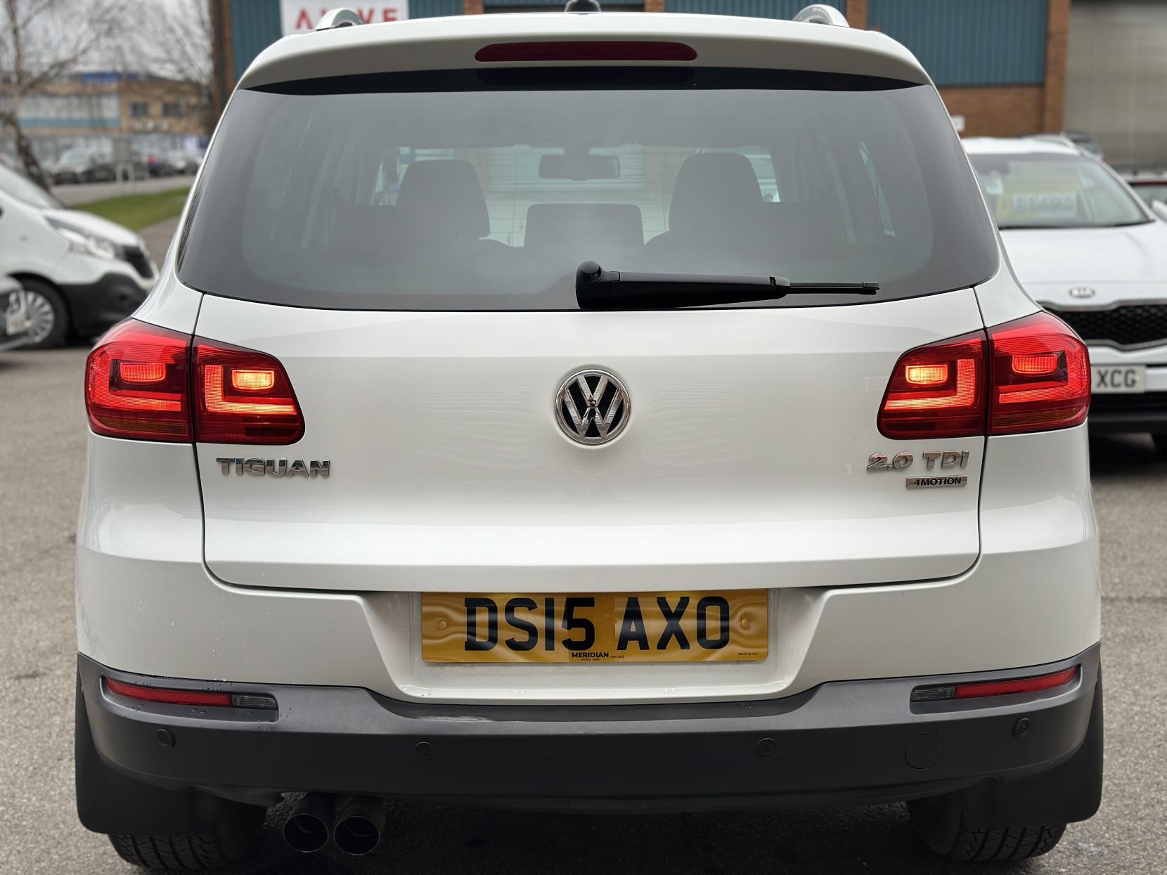 Volkswagen Tiguan 2.0 TDI BlueMotion Tech Match SUV 5dr Diesel DSG 4WD Euro 5 (s/s) (140 ps)