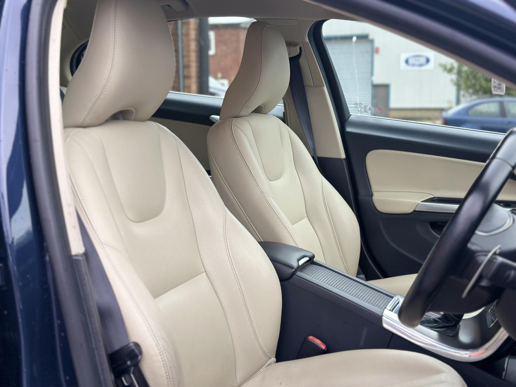 Volvo S60 2.0 SE Lux Saloon (2013 - 2018)