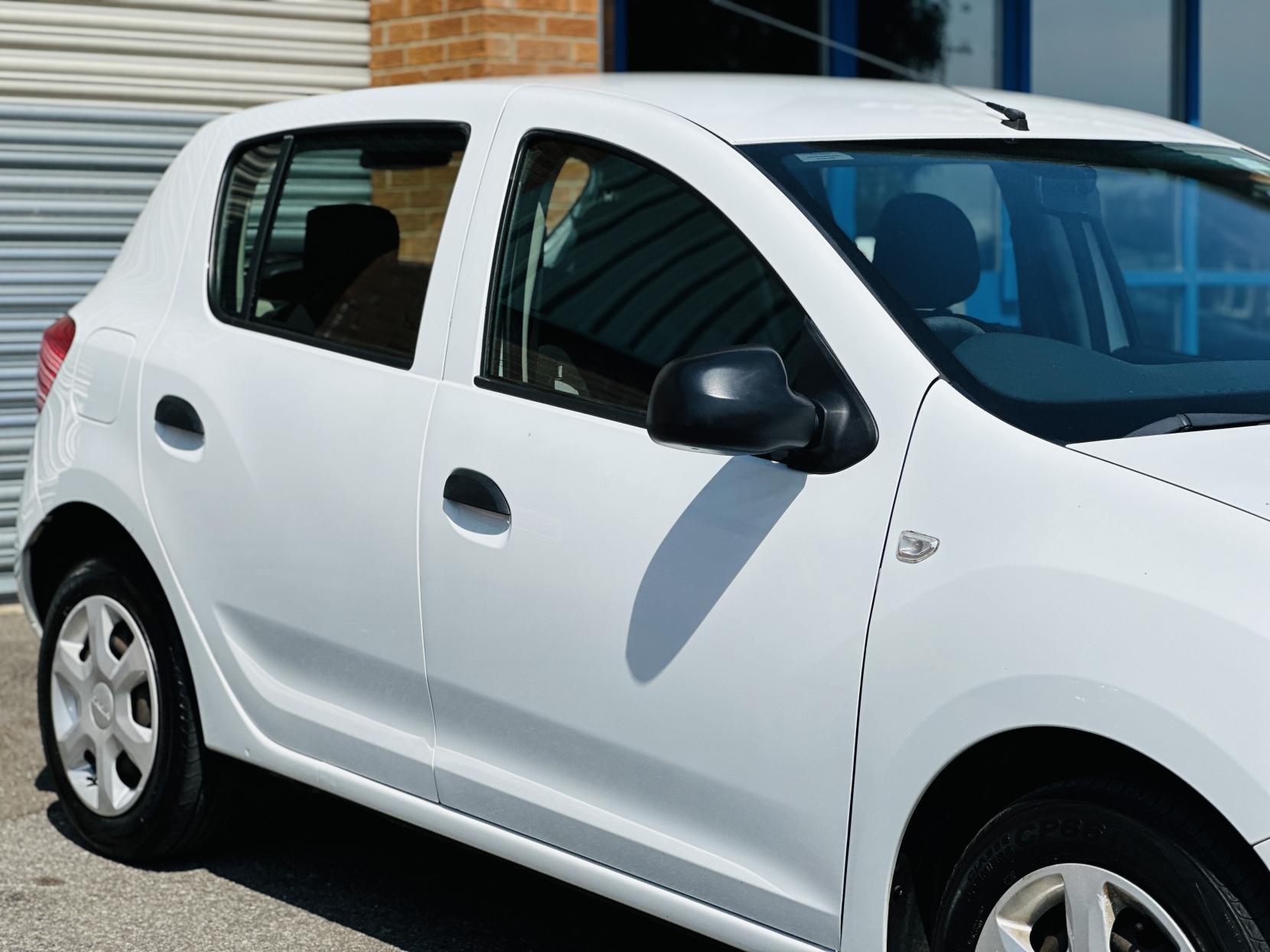 Dacia Sandero 1.5 dCi Ambiance Hatchback 5dr Diesel Manual Euro 6 (s/s) (90 ps)