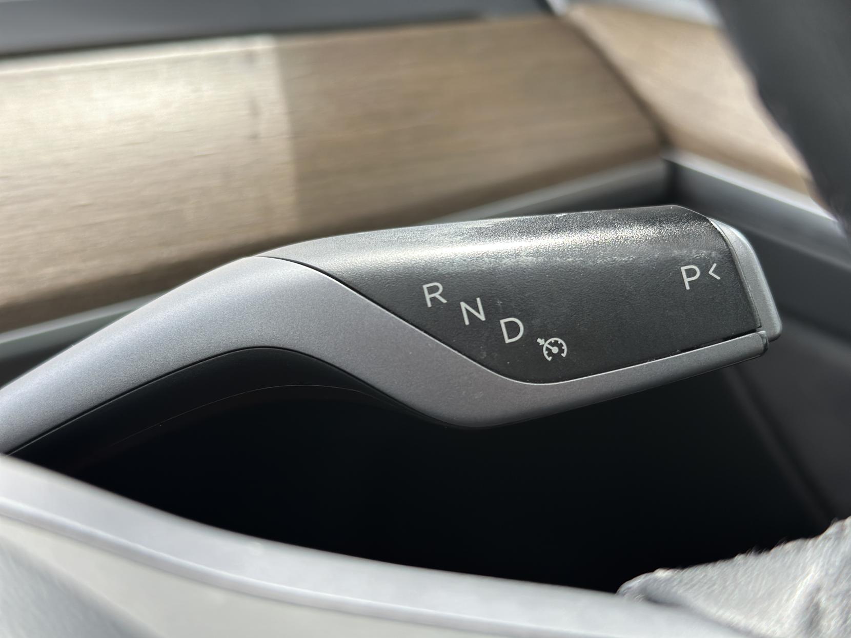 Tesla Model 3 Standard Range Plus Saloon 4dr Electric Auto RWD (241 bhp)