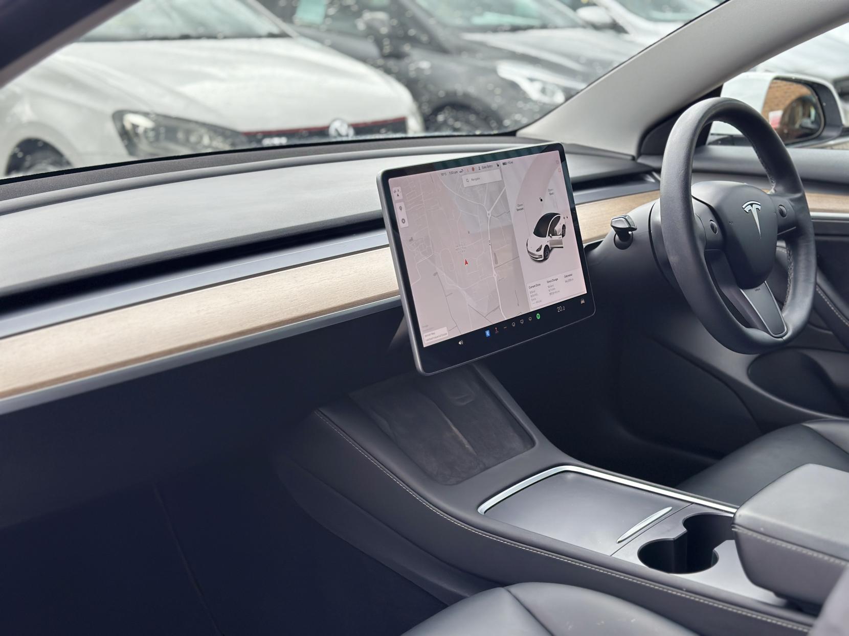 Tesla Model 3 Standard Range Plus Saloon 4dr Electric Auto RWD (241 bhp)