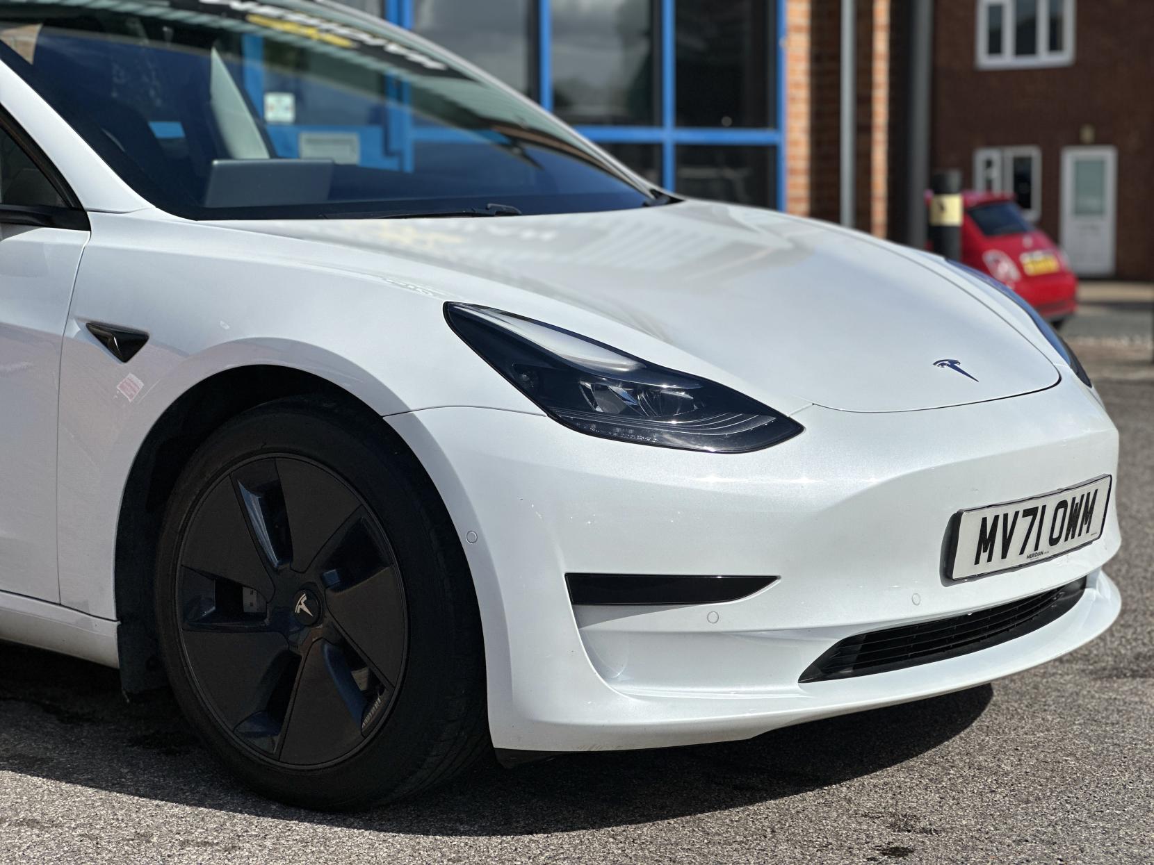 Tesla Model 3 Standard Range Plus Saloon 4dr Electric Auto RWD (241 bhp)