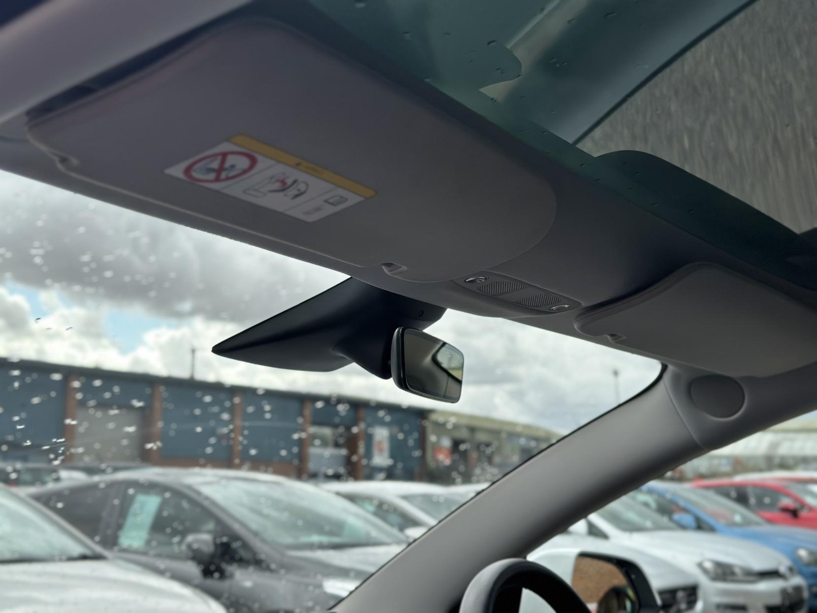Tesla Model 3 Standard Range Plus Saloon 4dr Electric Auto RWD (241 bhp)