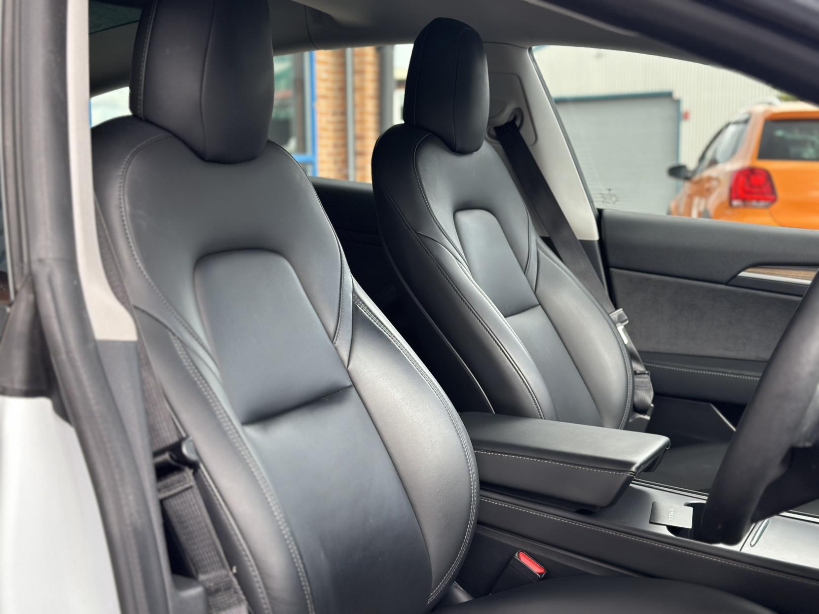 Tesla Model 3 Standard Range Plus Saloon 4dr Electric Auto RWD (241 bhp)