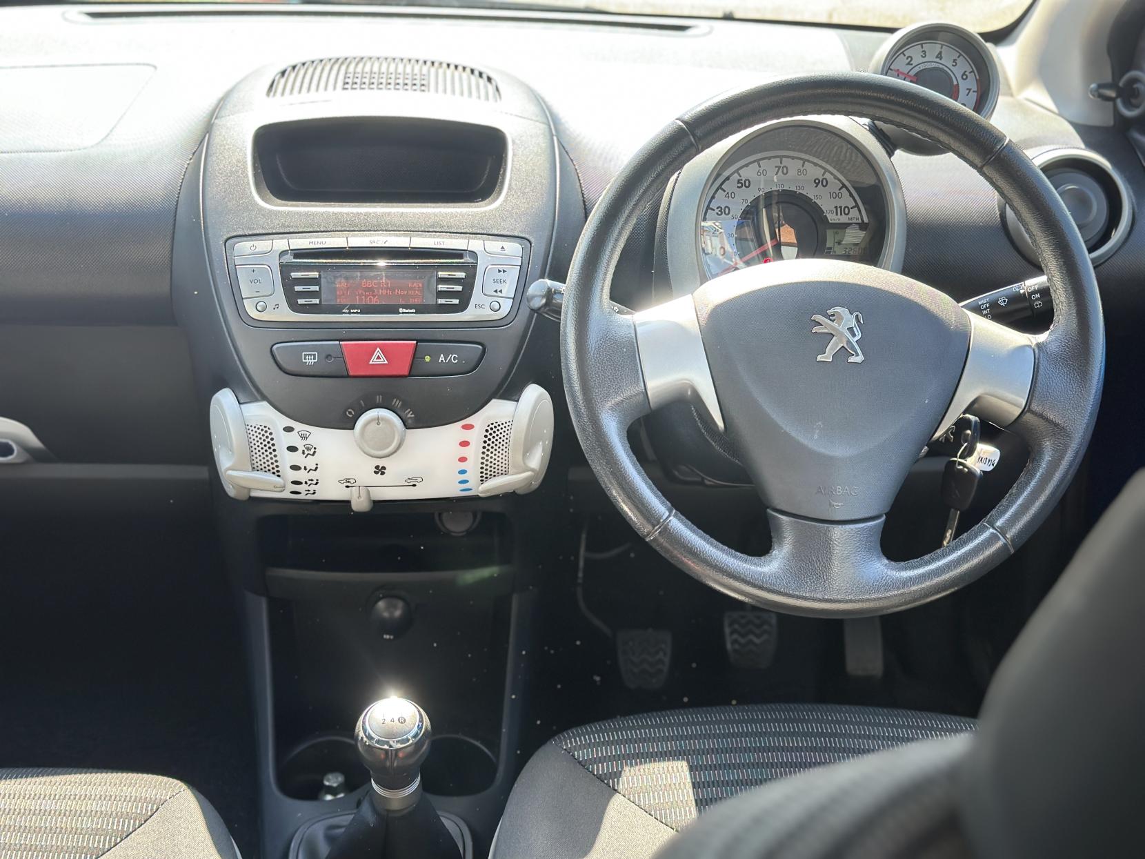 Peugeot 107 1.0 12V Allure Hatchback 5dr Petrol Manual Euro 5 (68 ps)