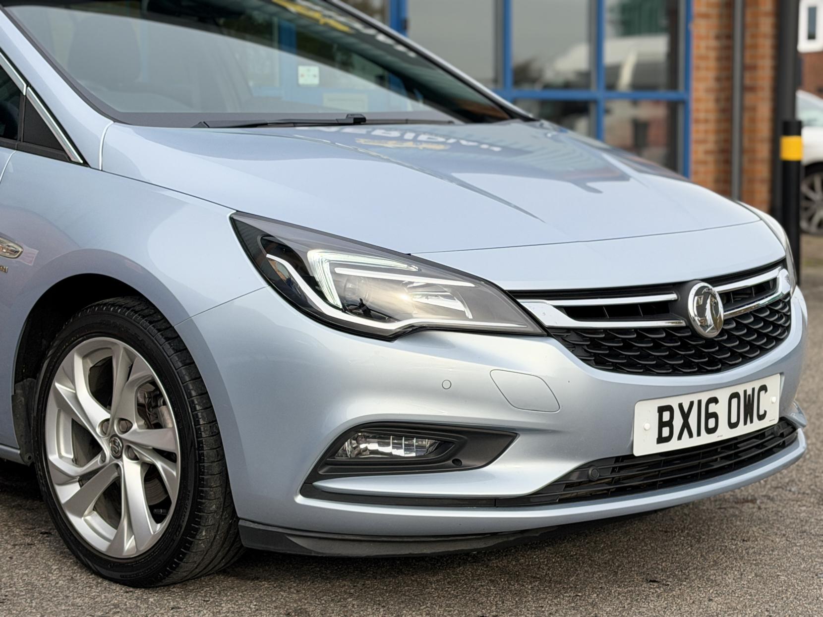 Vauxhall Astra 1.4i Turbo SRi Sports Tourer 5dr Petrol Manual Euro 6 (150 ps)