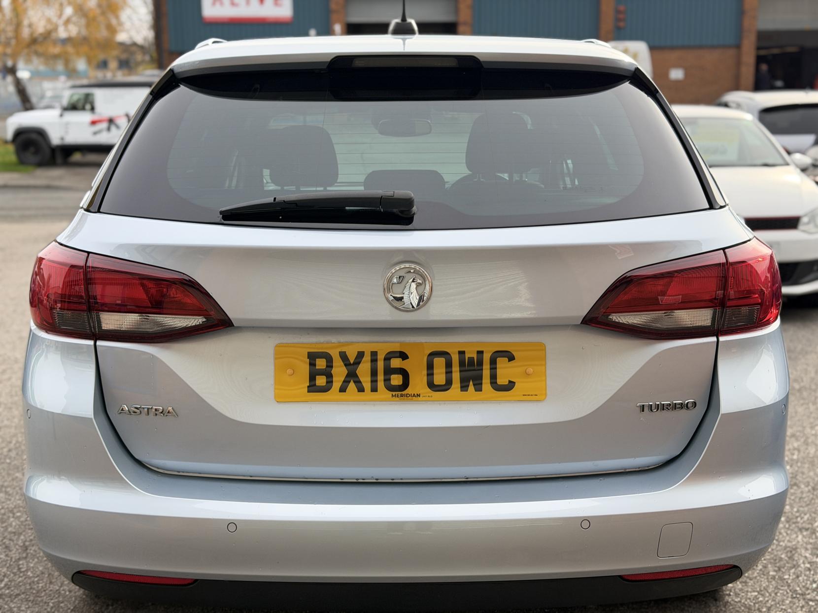 Vauxhall Astra 1.4i Turbo SRi Sports Tourer 5dr Petrol Manual Euro 6 (150 ps)