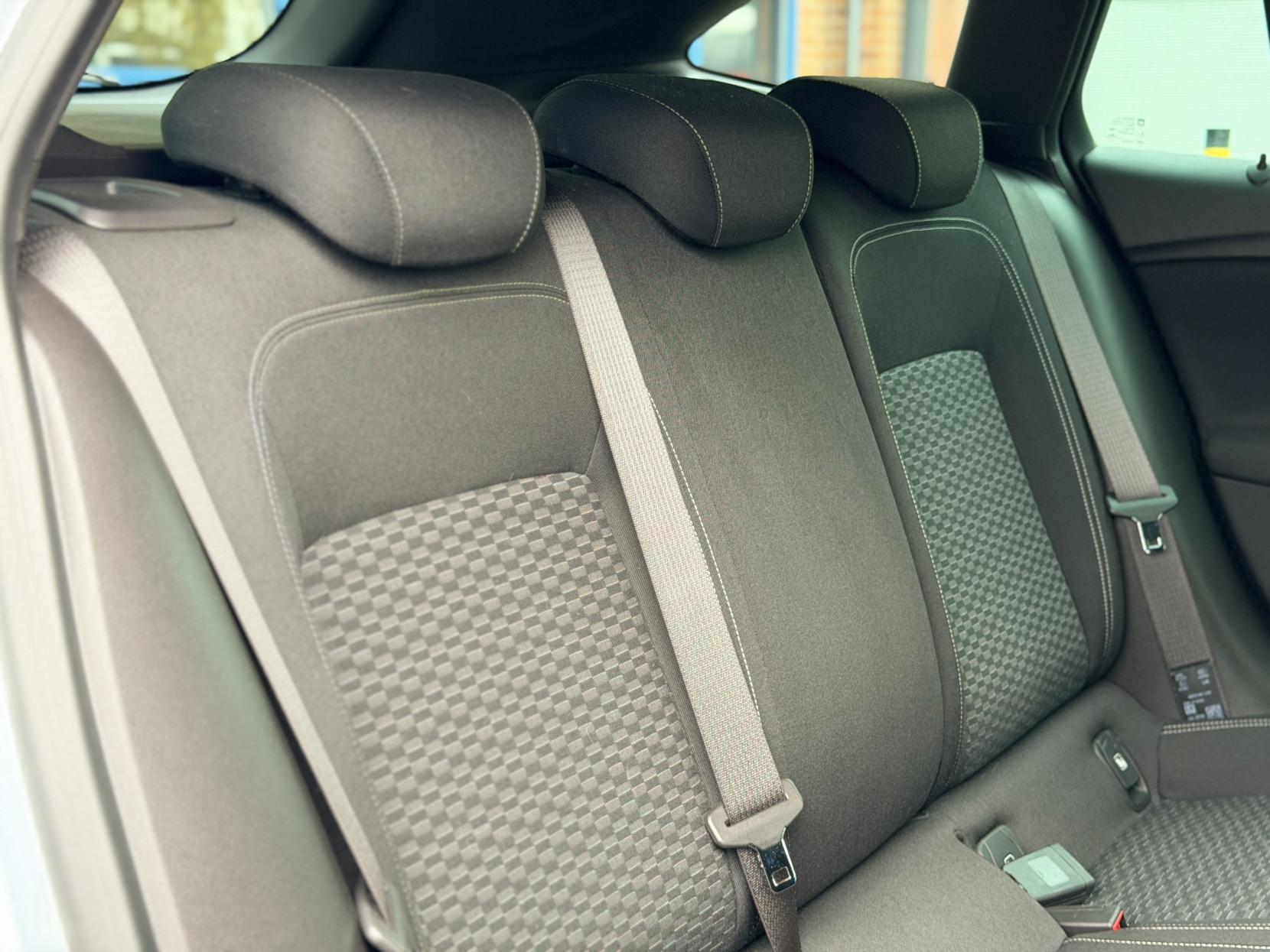 Vauxhall Astra 1.4i Turbo SRi Sports Tourer 5dr Petrol Manual Euro 6 (150 ps)