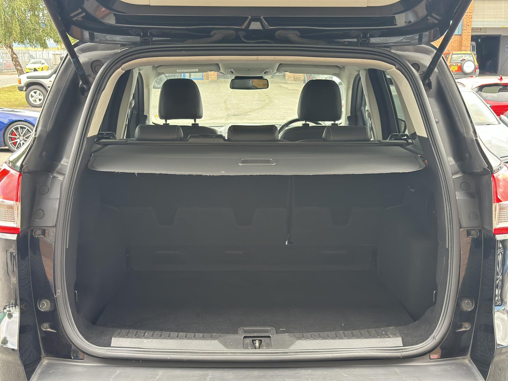 Ford Kuga 2.0 TDCi Titanium SUV 5dr Diesel Manual 2WD Euro 6 (s/s) (150 ps)