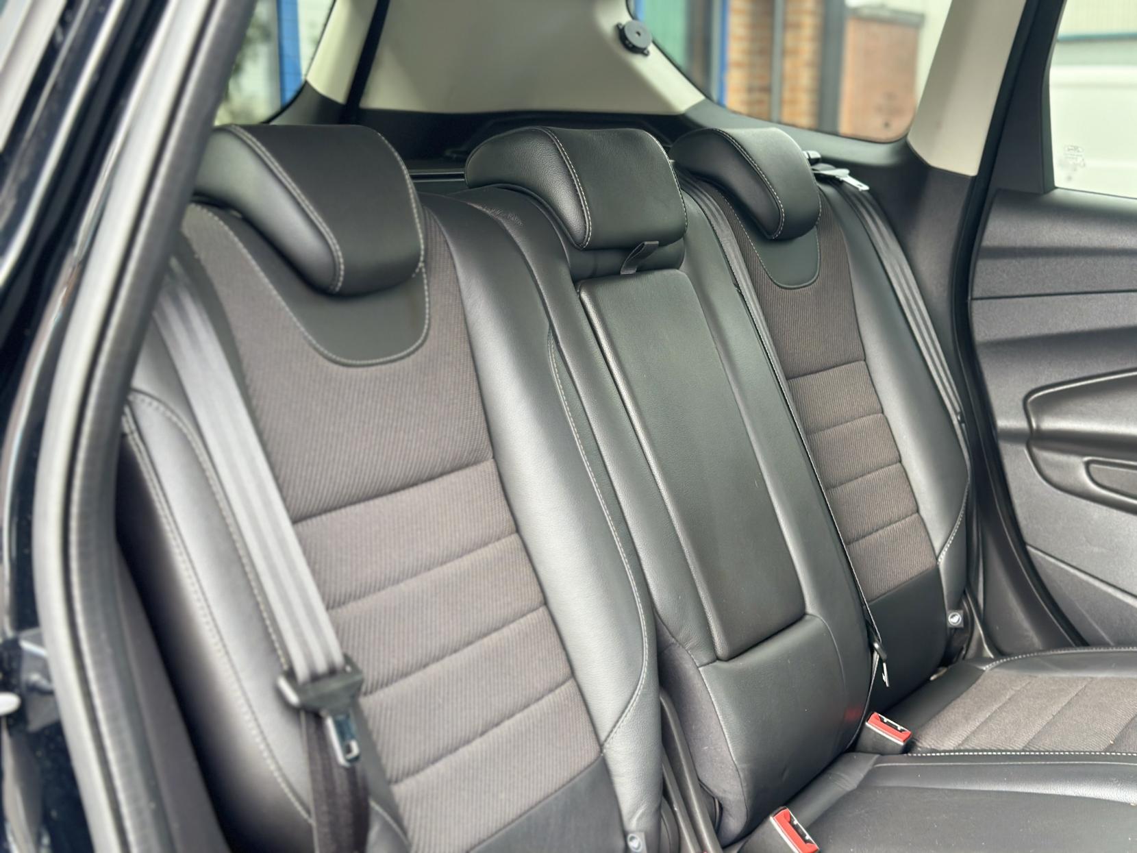 Ford Kuga 2.0 TDCi Titanium SUV 5dr Diesel Manual 2WD Euro 6 (s/s) (150 ps)