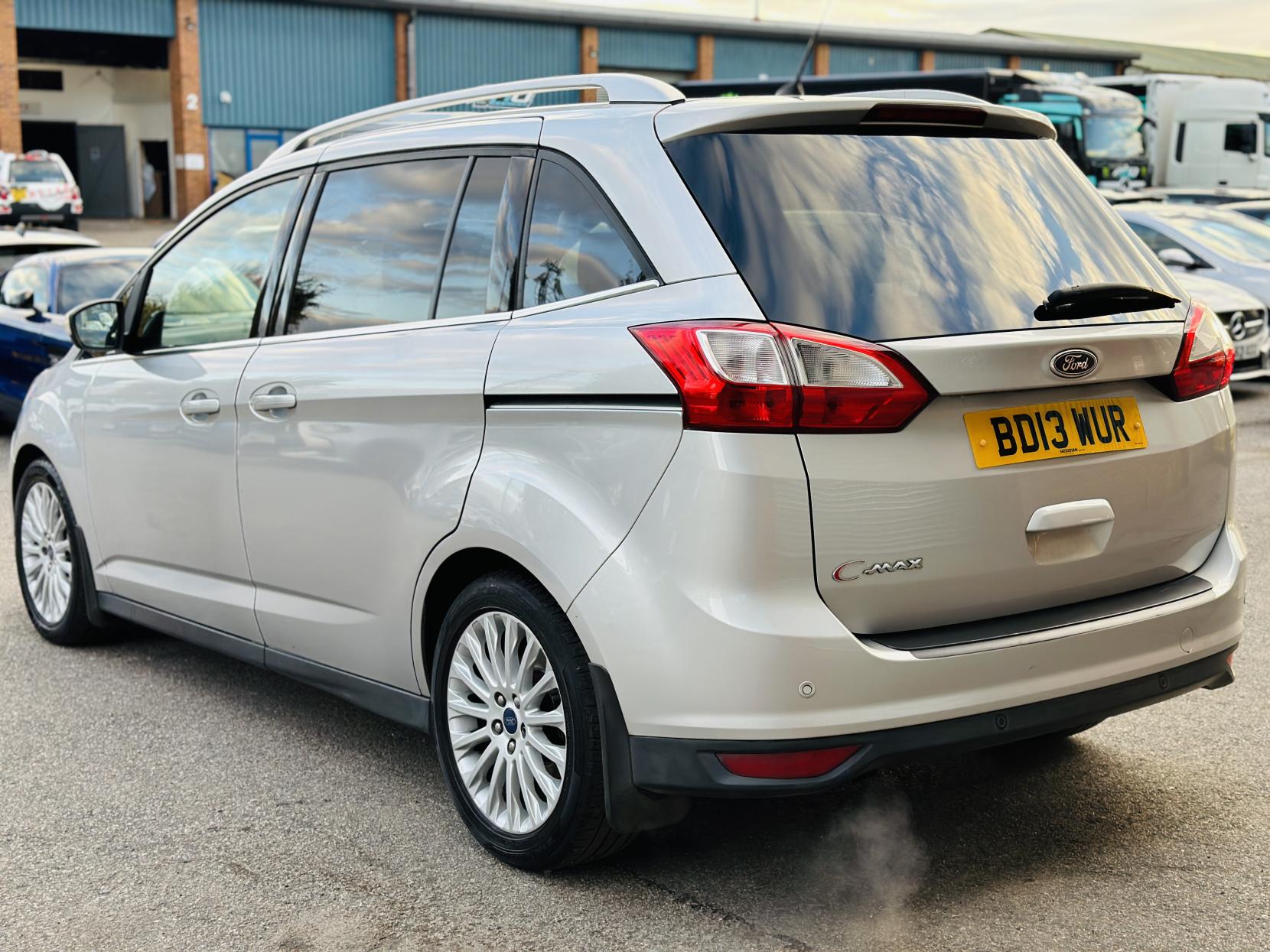 Ford Grand C-Max 1.6 TDCi Titanium MPV 5dr Diesel Manual Euro 5 (115 ps)