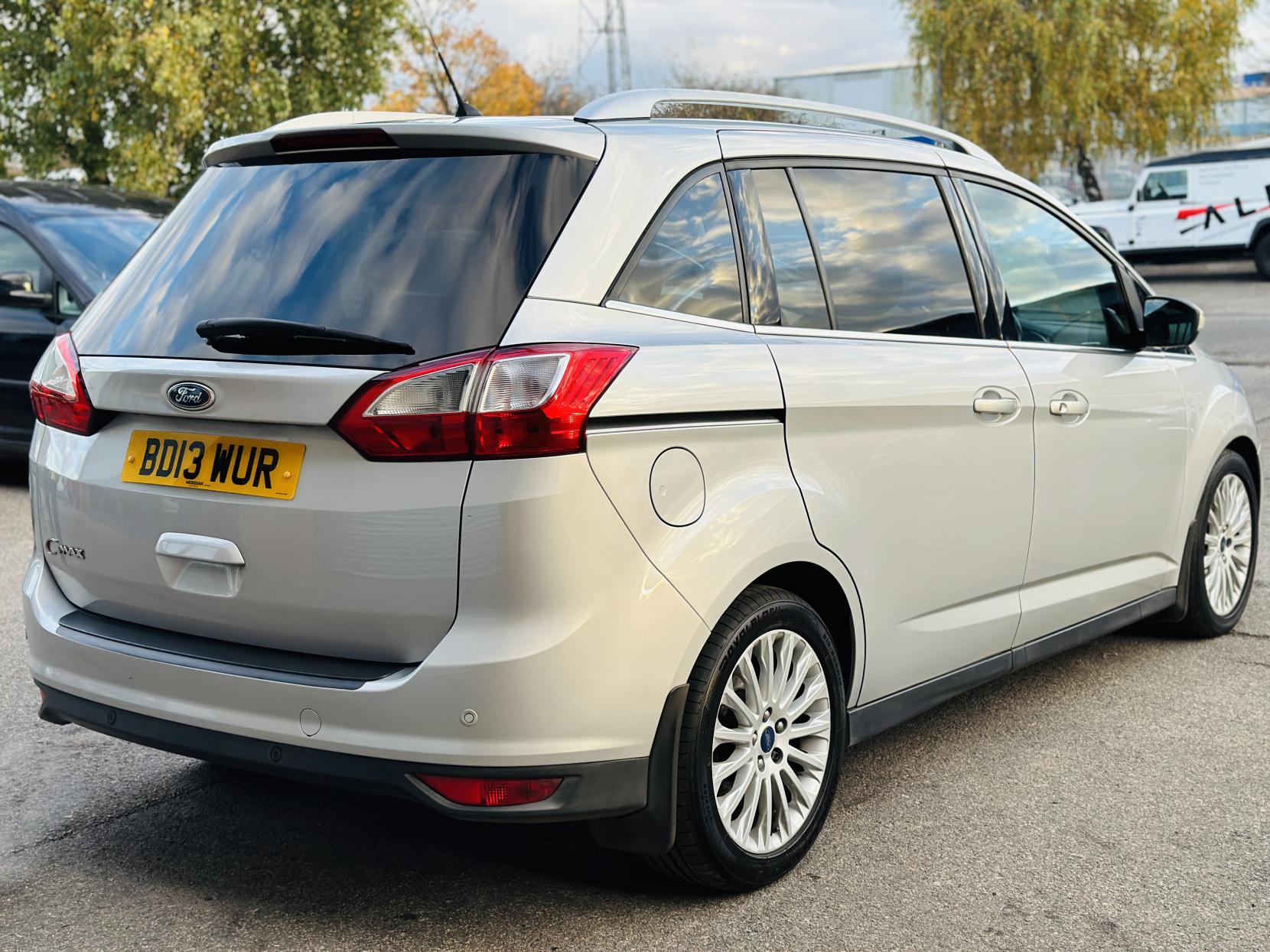 Ford Grand C-Max 1.6 TDCi Titanium MPV 5dr Diesel Manual Euro 5 (115 ps)