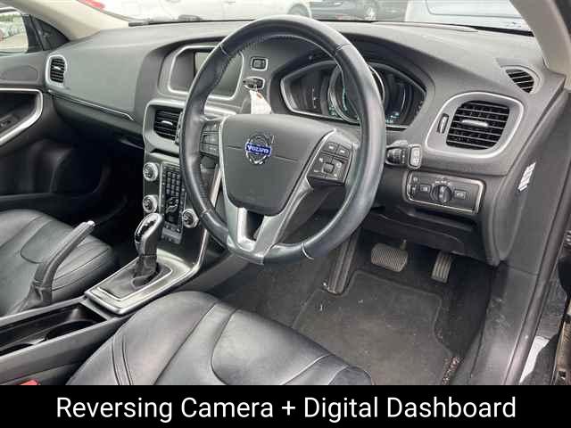 Volvo V40 1.6 T4 SE Lux Nav Hatchback 5dr Petrol Powershift Euro 5 (s/s) (180 ps)