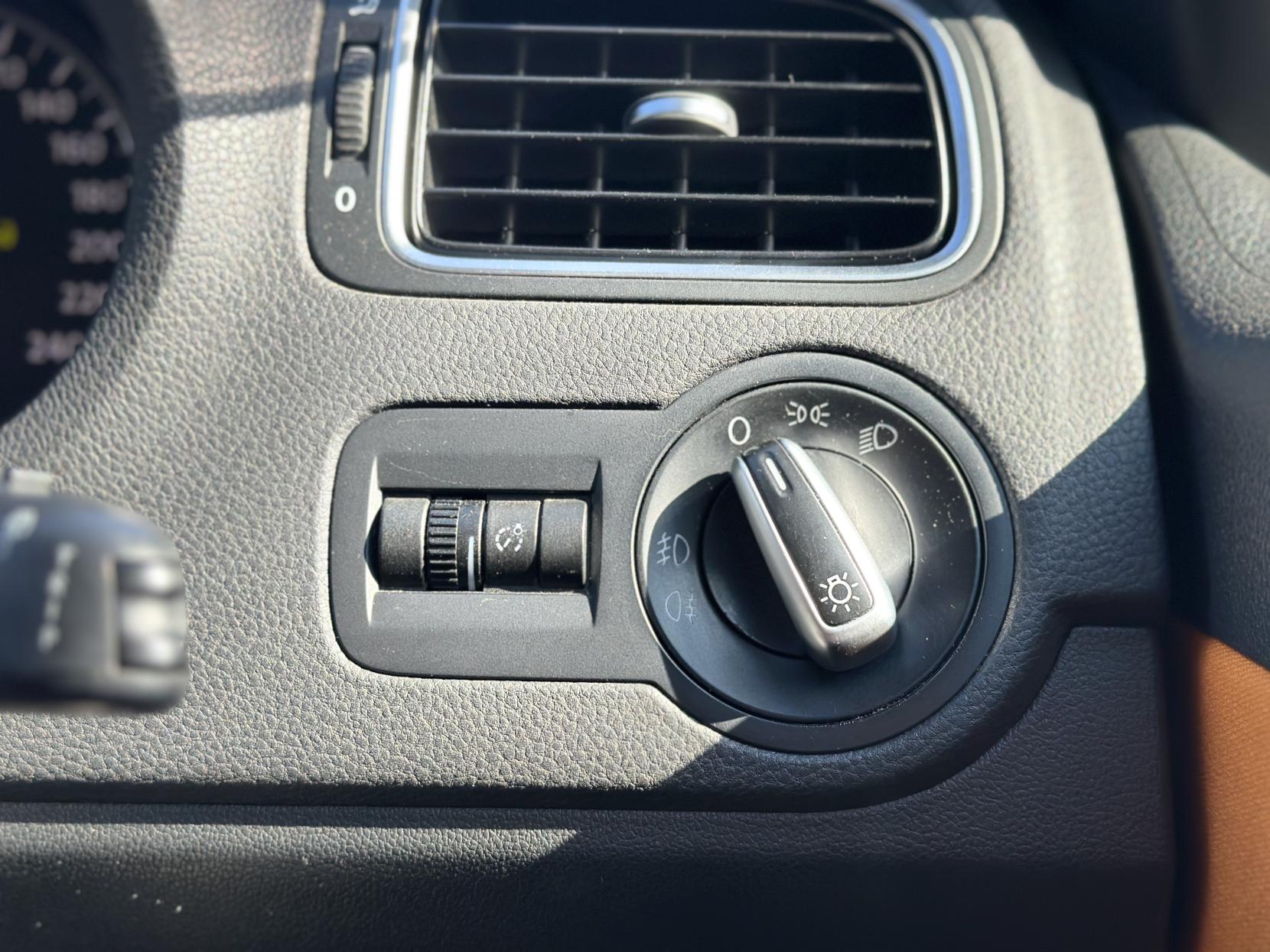 Volkswagen Polo 1.2 Cross Hatchback (2009 - 2014)