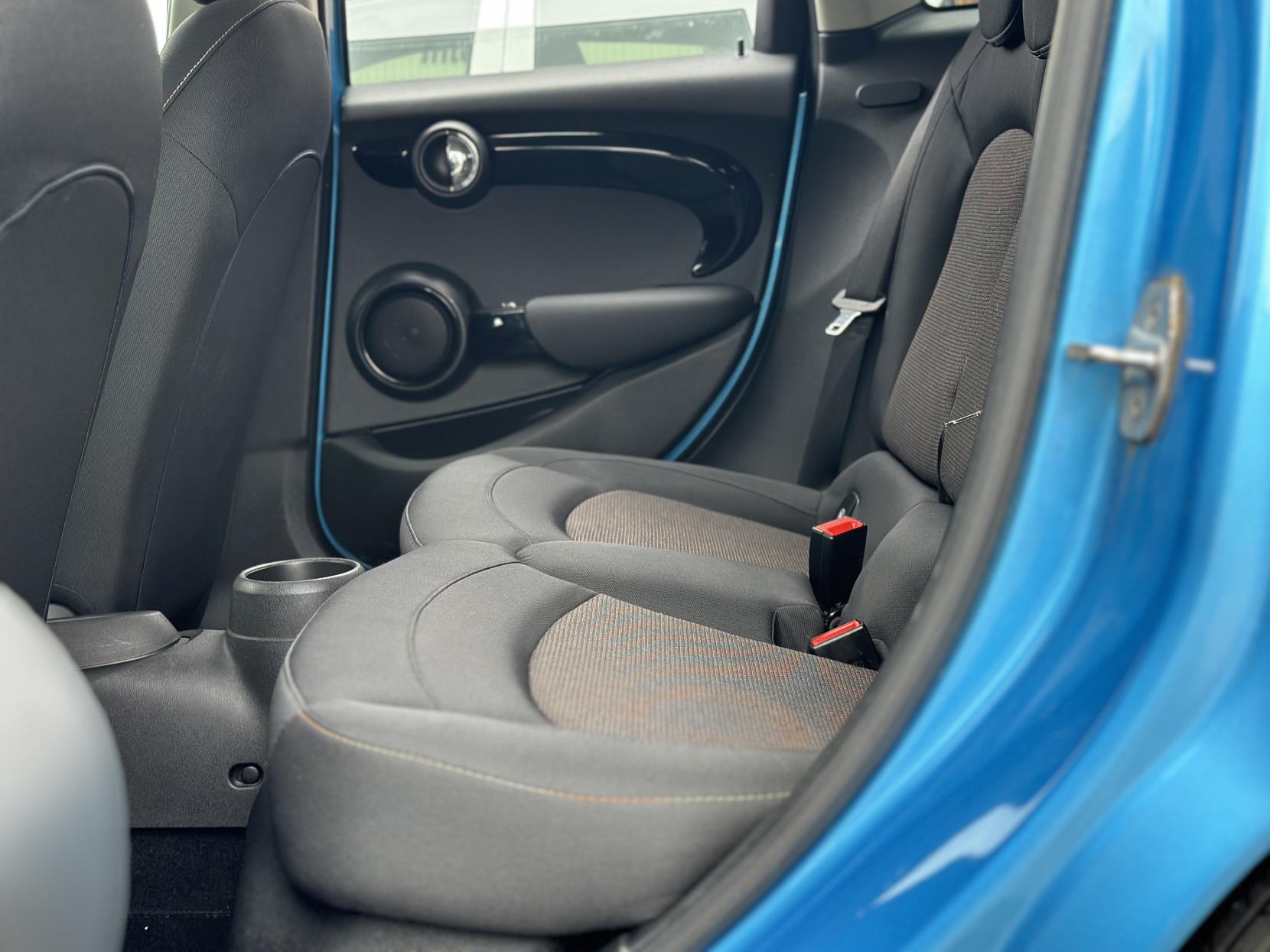 MINI Hatch 1.5 Cooper D Hatchback 5dr Diesel Manual Euro 6 (s/s) (116 ps)