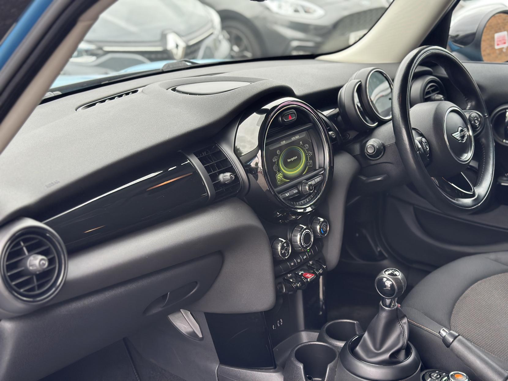 MINI Hatch 1.5 Cooper D Hatchback 5dr Diesel Manual Euro 6 (s/s) (116 ps)