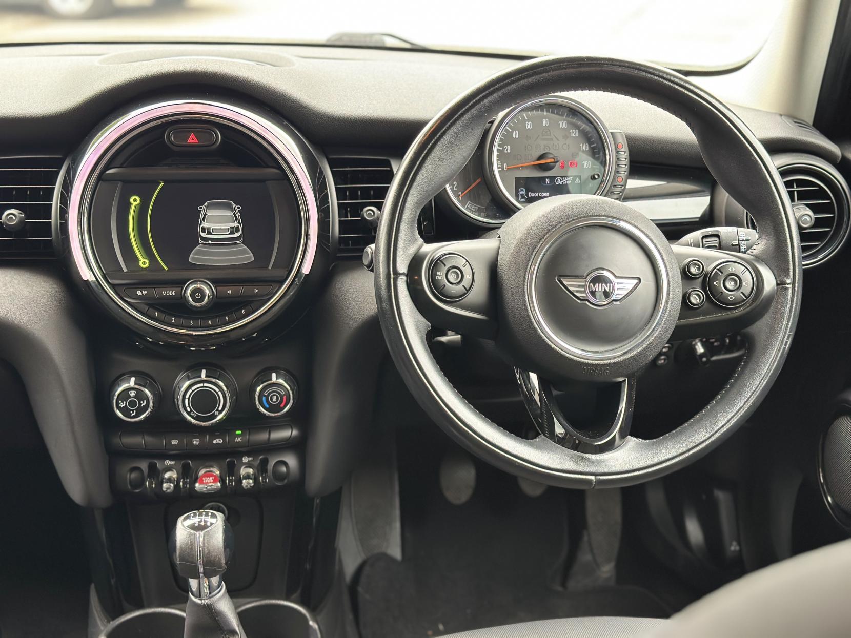 MINI Hatch 1.5 Cooper D Hatchback 5dr Diesel Manual Euro 6 (s/s) (116 ps)