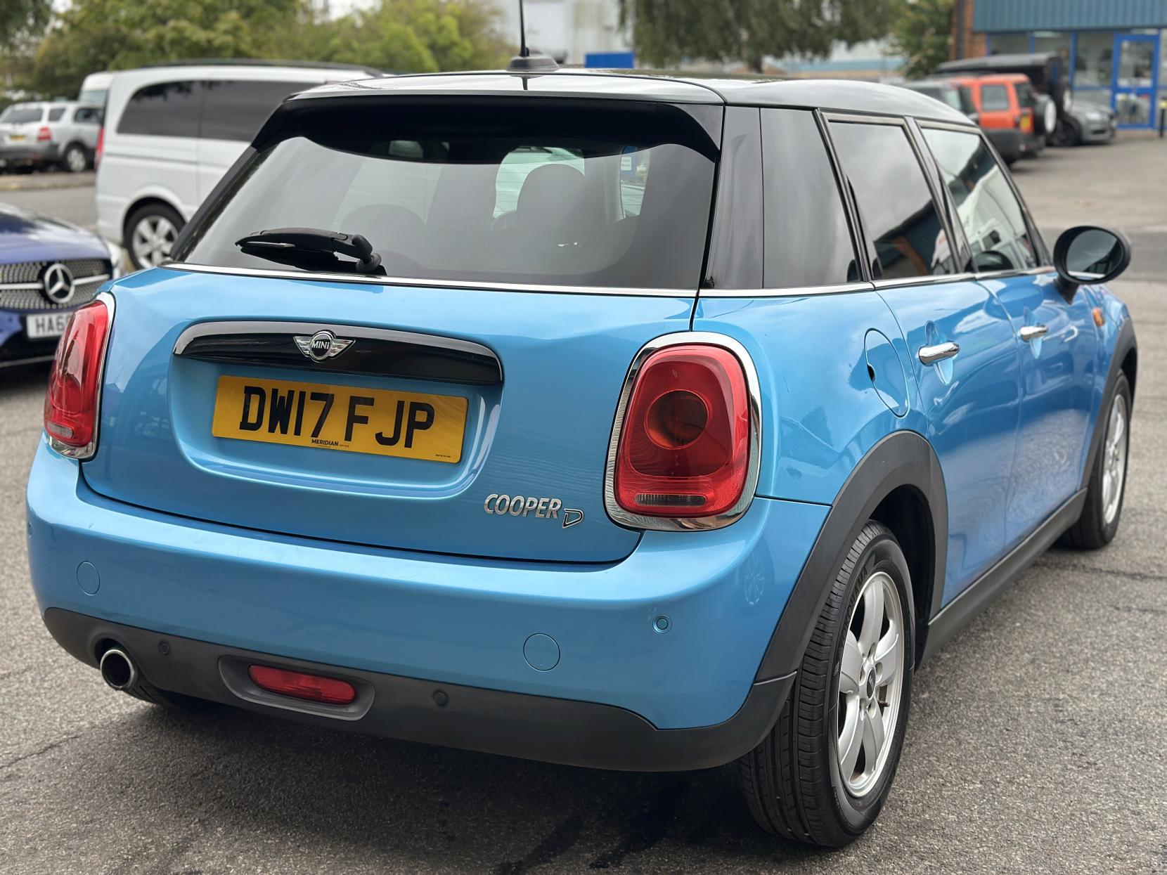 MINI Hatch 1.5 Cooper D Hatchback 5dr Diesel Manual Euro 6 (s/s) (116 ps)