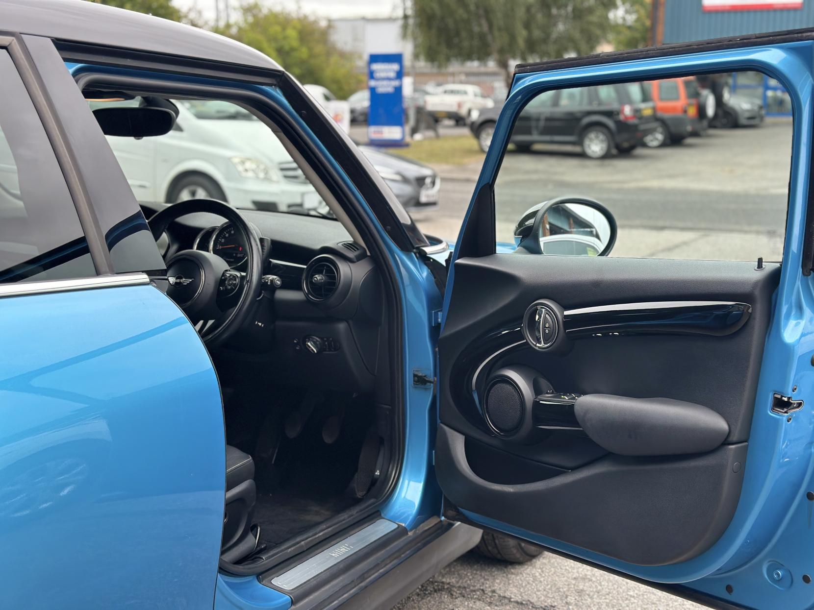 MINI Hatch 1.5 Cooper D Hatchback 5dr Diesel Manual Euro 6 (s/s) (116 ps)