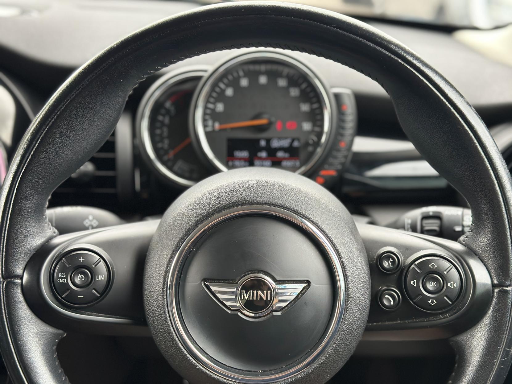MINI Hatch 1.5 Cooper D Hatchback 5dr Diesel Manual Euro 6 (s/s) (116 ps)