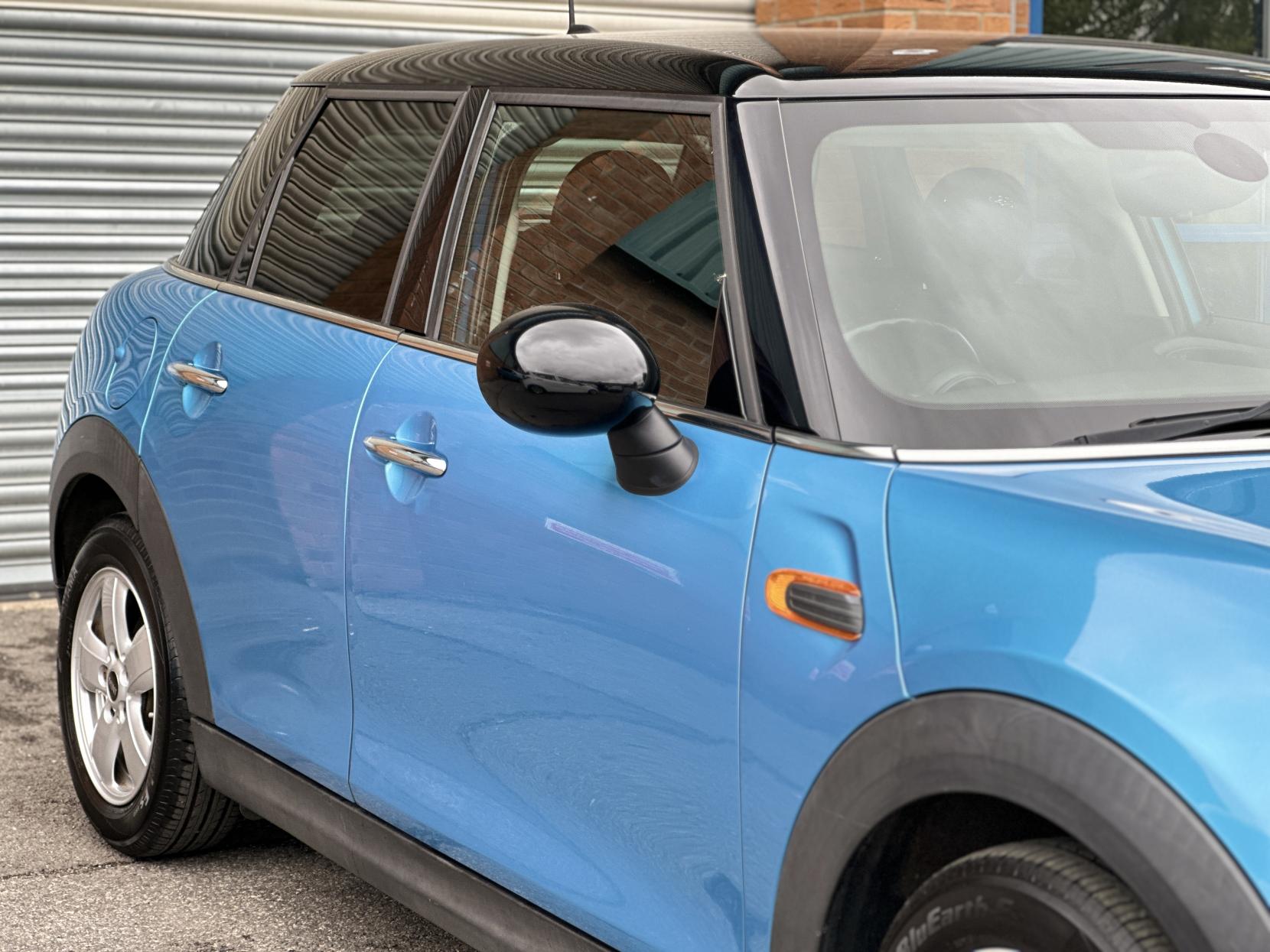 MINI Hatch 1.5 Cooper D Hatchback 5dr Diesel Manual Euro 6 (s/s) (116 ps)