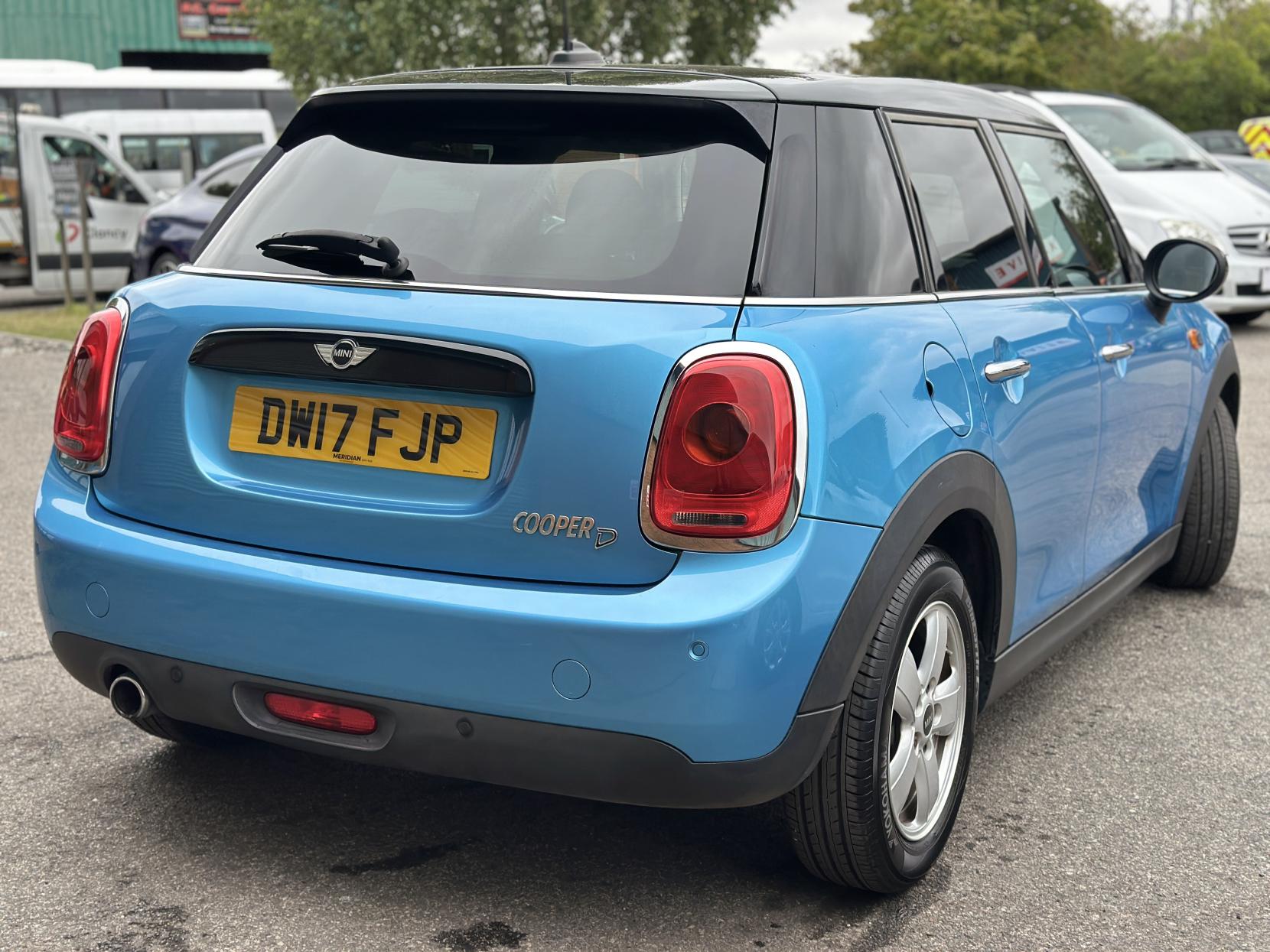 MINI Hatch 1.5 Cooper D Hatchback 5dr Diesel Manual Euro 6 (s/s) (116 ps)