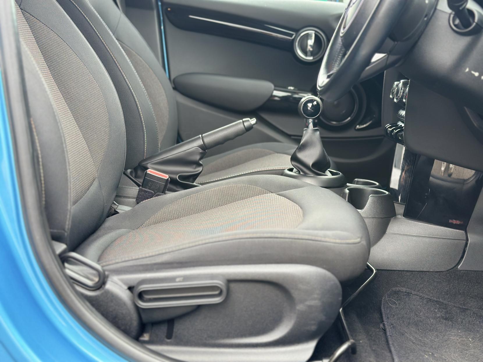 MINI Hatch 1.5 Cooper D Hatchback 5dr Diesel Manual Euro 6 (s/s) (116 ps)