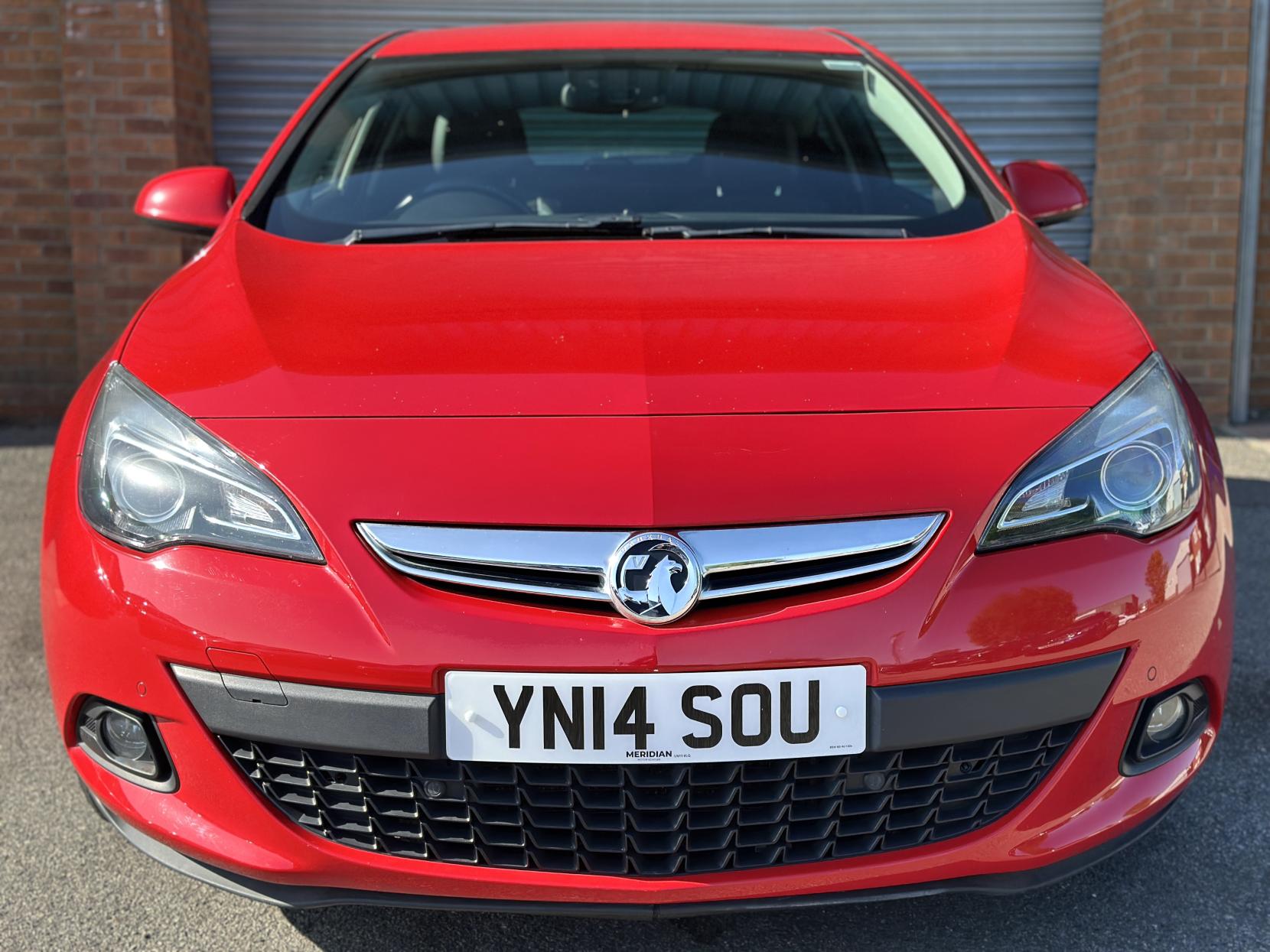 Vauxhall Astra GTC 1.6T 16V SRi Coupe 3dr Petrol Manual Euro 5 (180 ps)