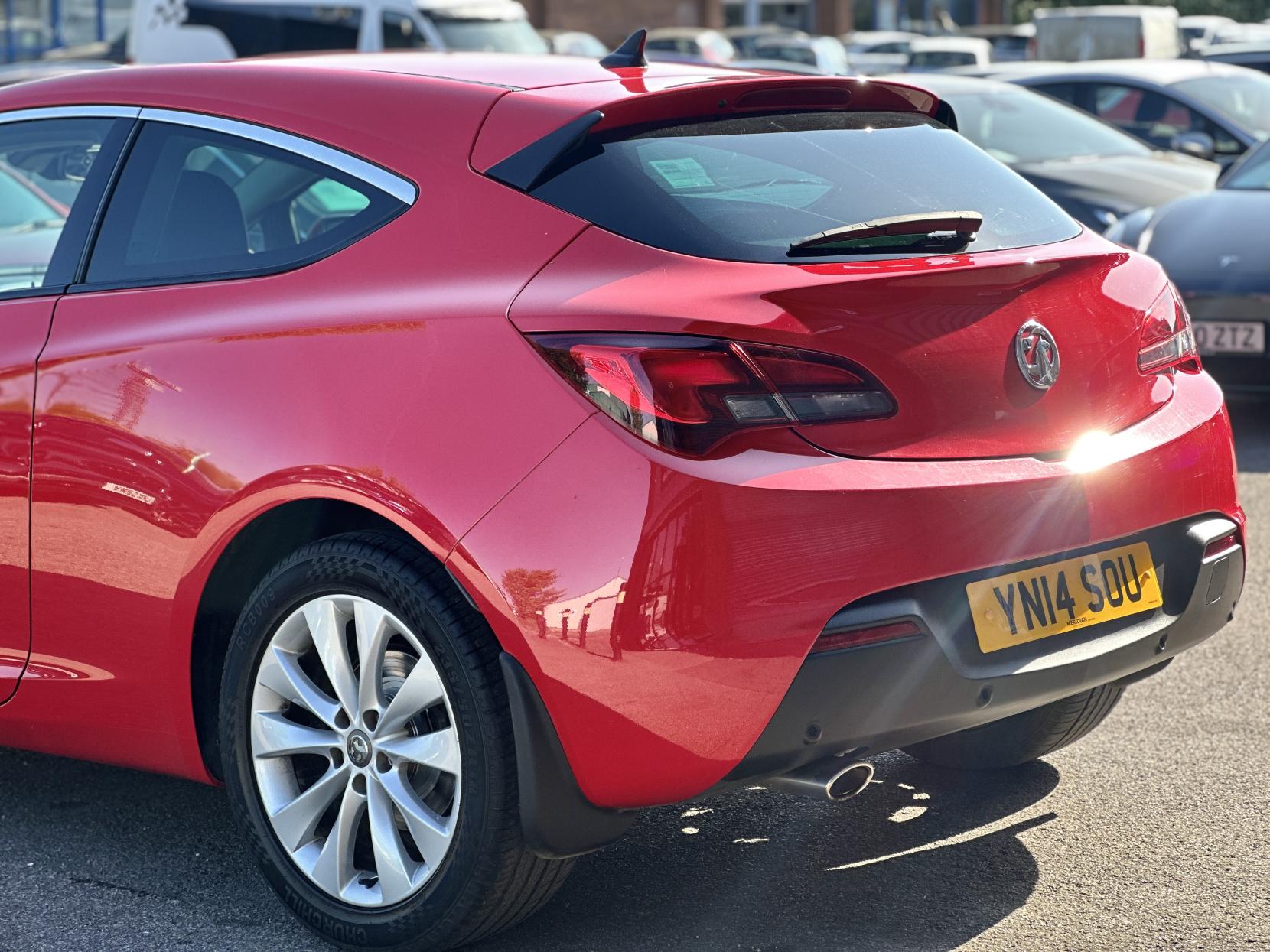 Vauxhall Astra GTC 1.6T 16V SRi Coupe 3dr Petrol Manual Euro 5 (180 ps)