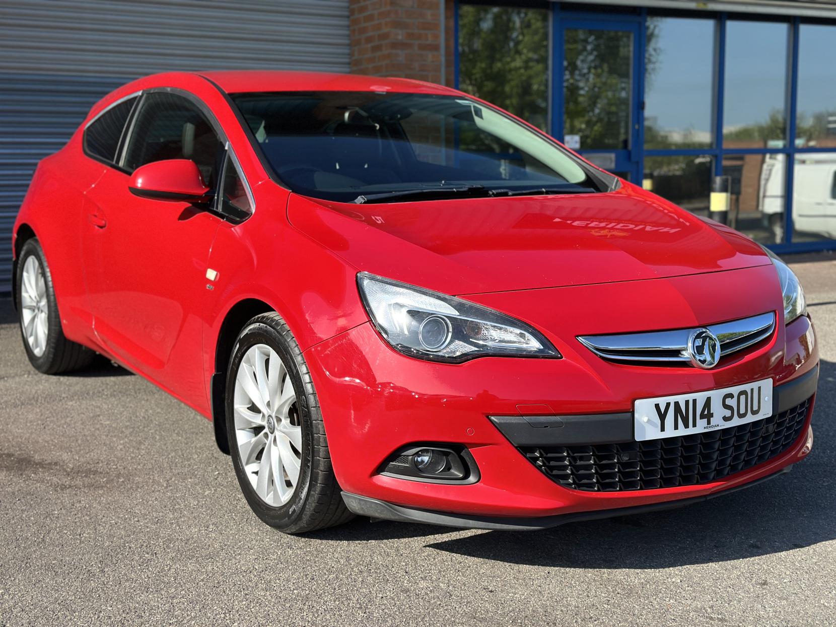 Vauxhall Astra GTC 1.6T 16V SRi Coupe 3dr Petrol Manual Euro 5 (180 ps)