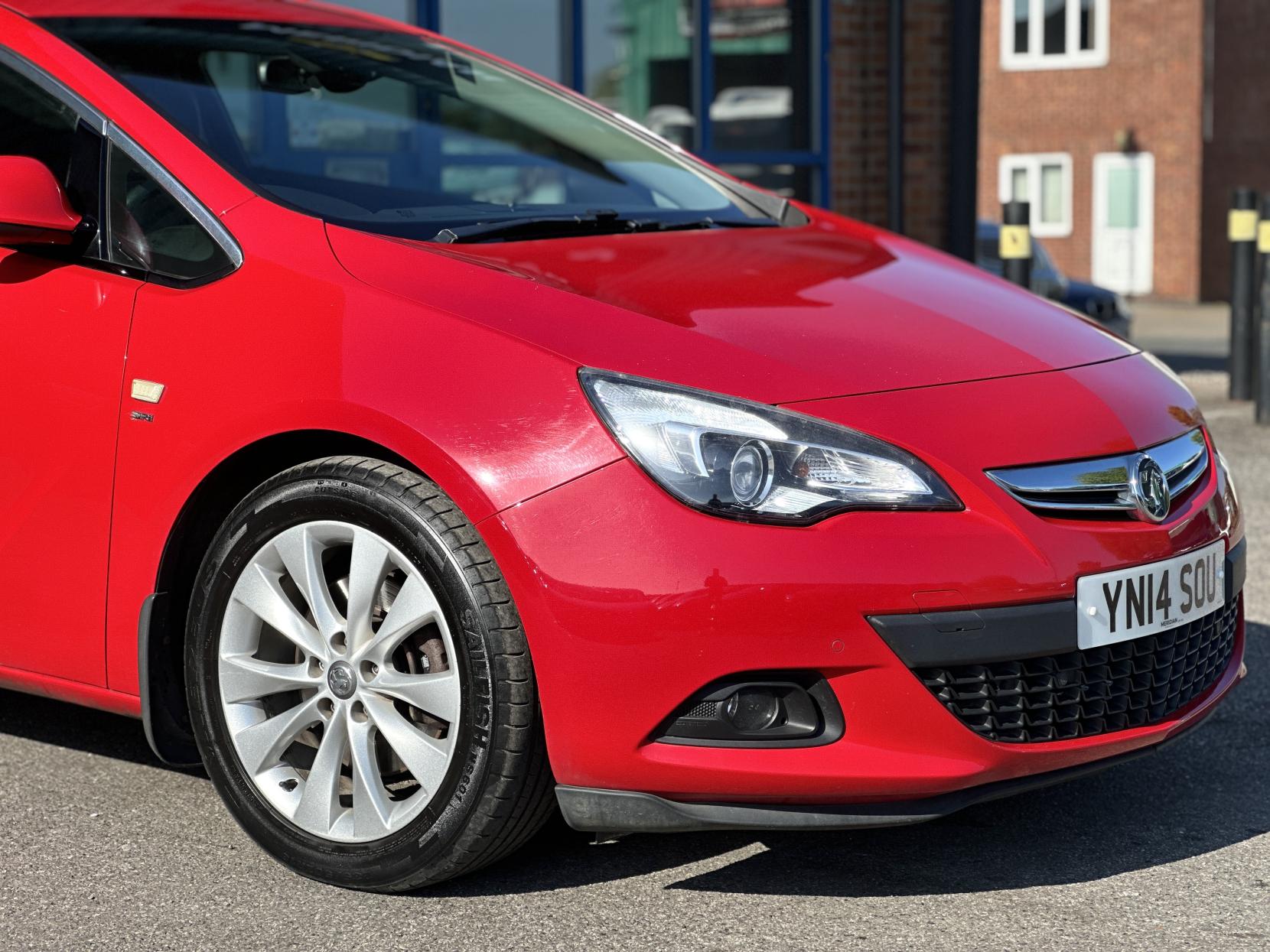 Vauxhall Astra GTC 1.6T 16V SRi Coupe 3dr Petrol Manual Euro 5 (180 ps)