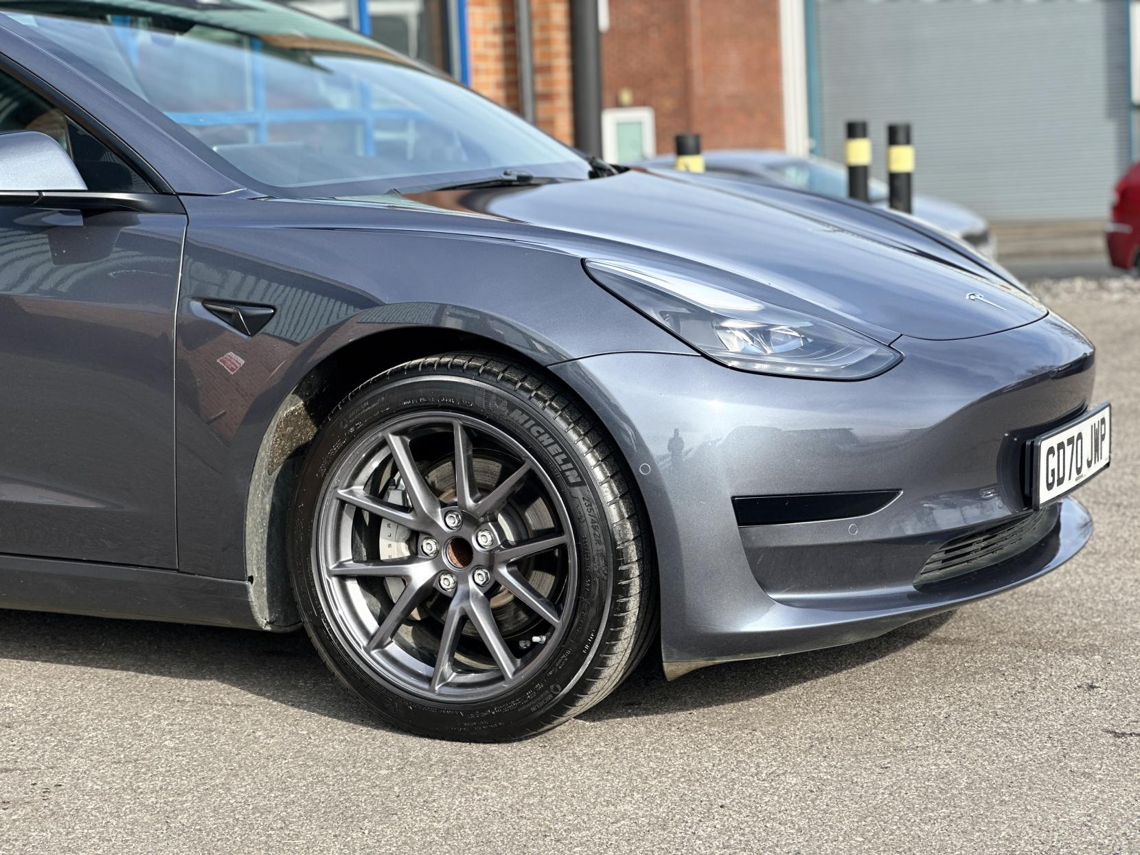 Tesla Model 3 Standard Range Plus Saloon 4dr Electric Auto RWD (241 bhp)