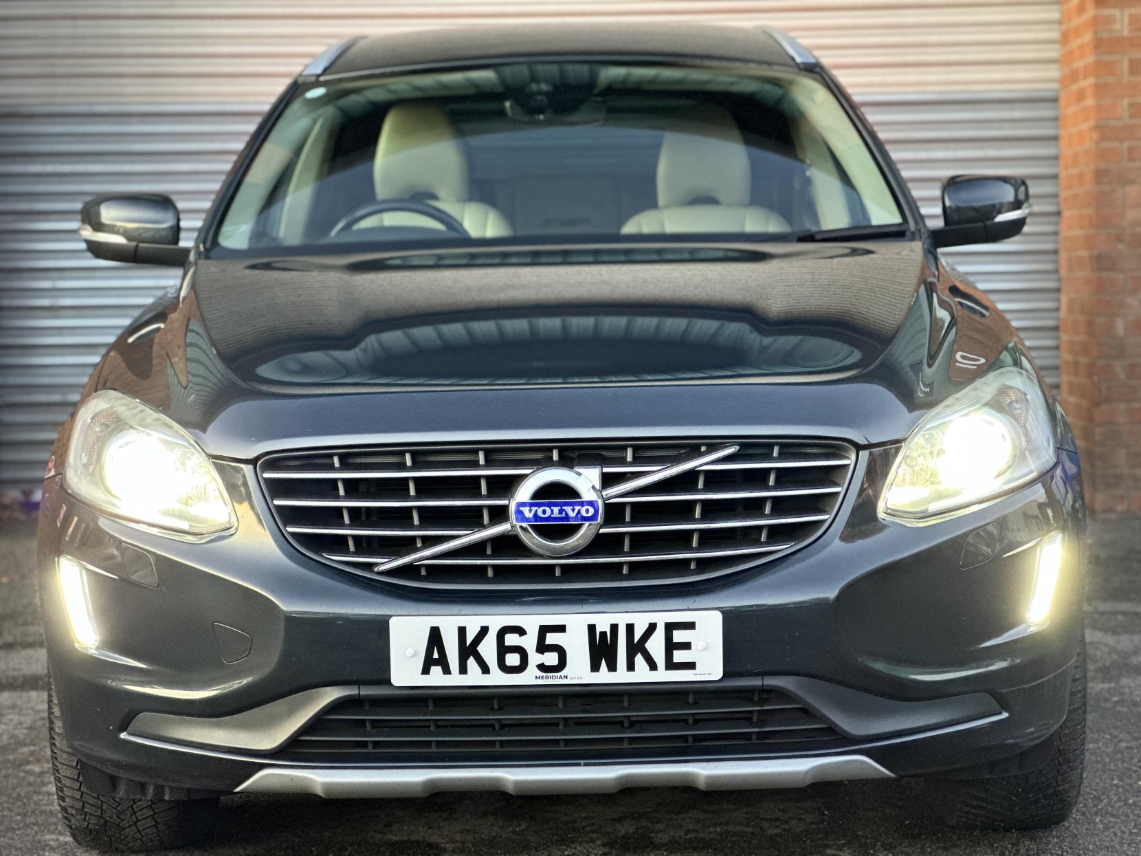 Volvo XC60 2.4 D5 SE Lux Nav SUV 5dr Diesel Manual AWD Euro 6 (s/s) (220 ps)