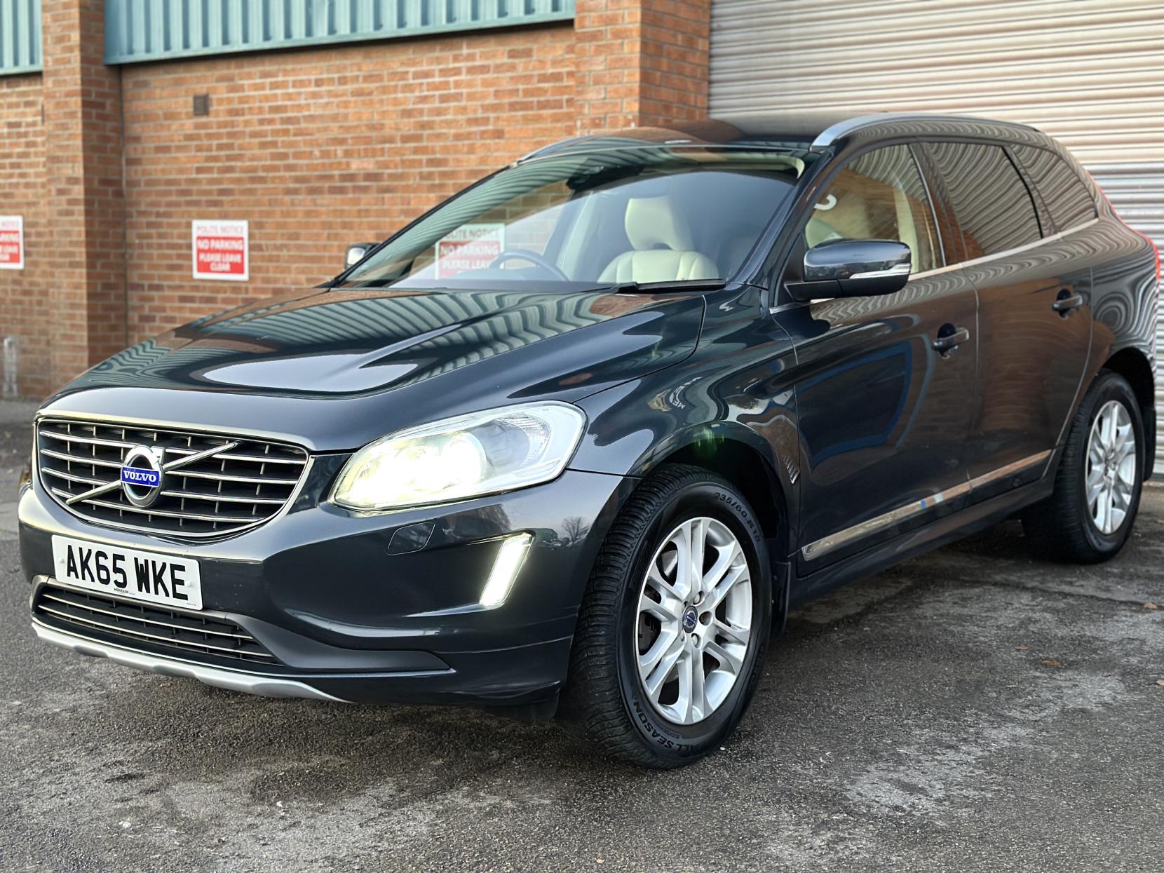 Volvo XC60 2.4 D5 SE Lux Nav SUV 5dr Diesel Manual AWD Euro 6 (s/s) (220 ps)