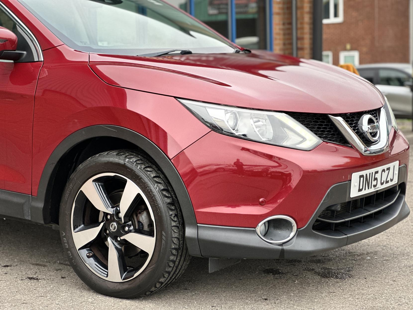 Nissan Qashqai 1.2 DIG-T n-tec+ SUV 5dr Petrol Manual 2WD Euro 5 (s/s) (115 ps)