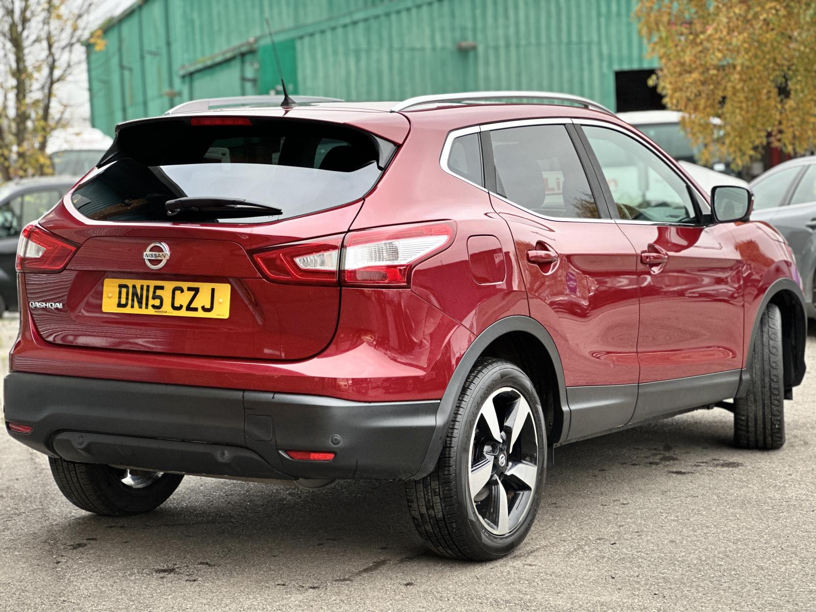 Nissan Qashqai 1.2 DIG-T n-tec+ SUV 5dr Petrol Manual 2WD Euro 5 (s/s) (115 ps)