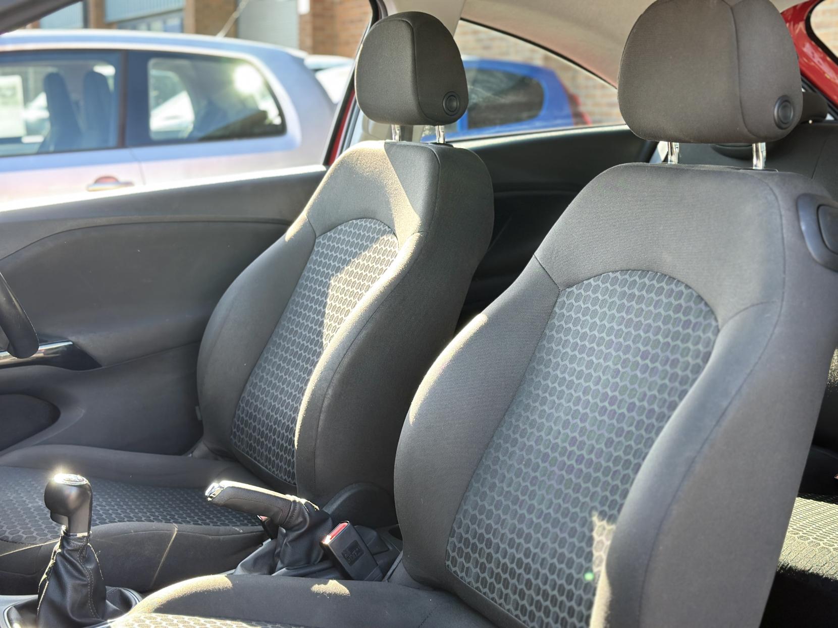 Vauxhall Corsa 1.4i ecoFLEX Sting Hatchback 3dr Petrol Manual Euro 6 (75 ps)